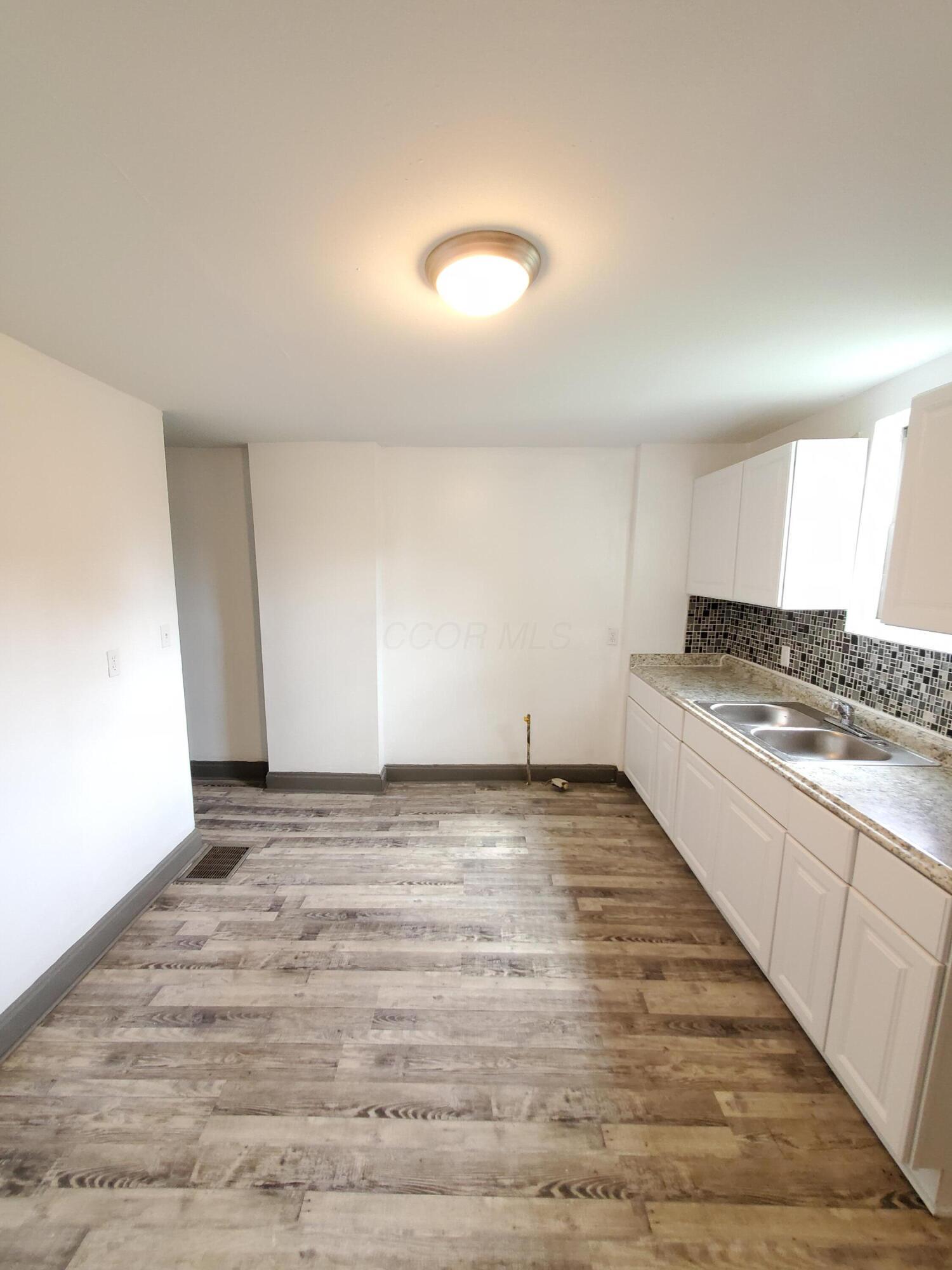 340 S Wayne Avenue Property Photo 14