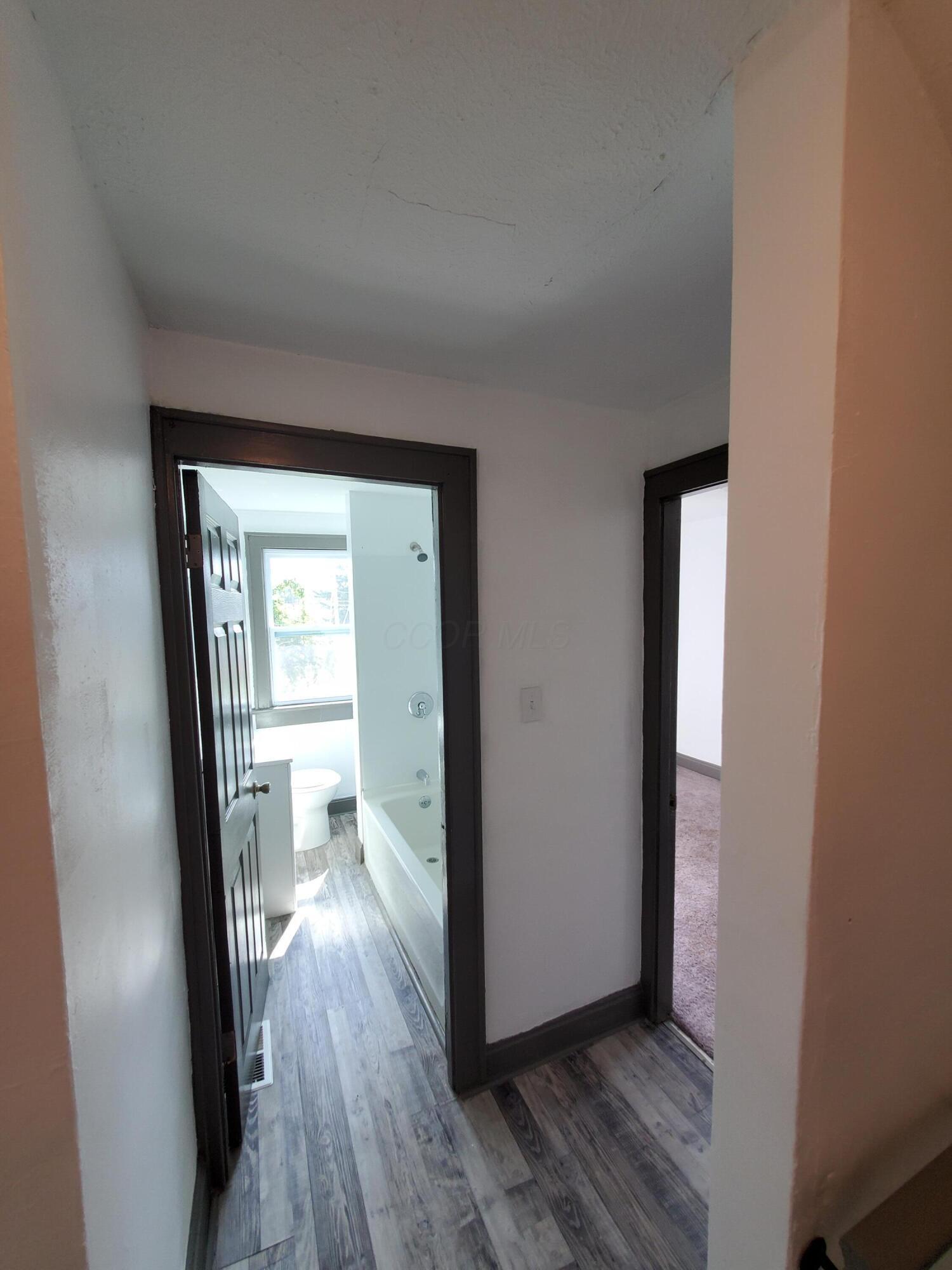 340 S Wayne Avenue Property Photo 23