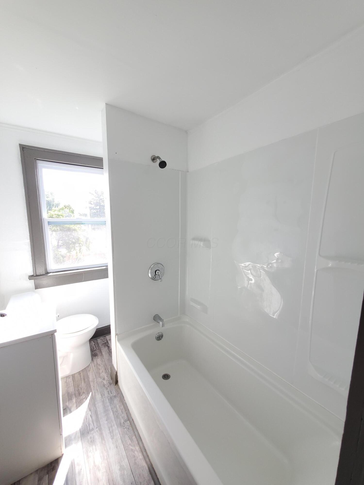 340 S Wayne Avenue Property Photo 24