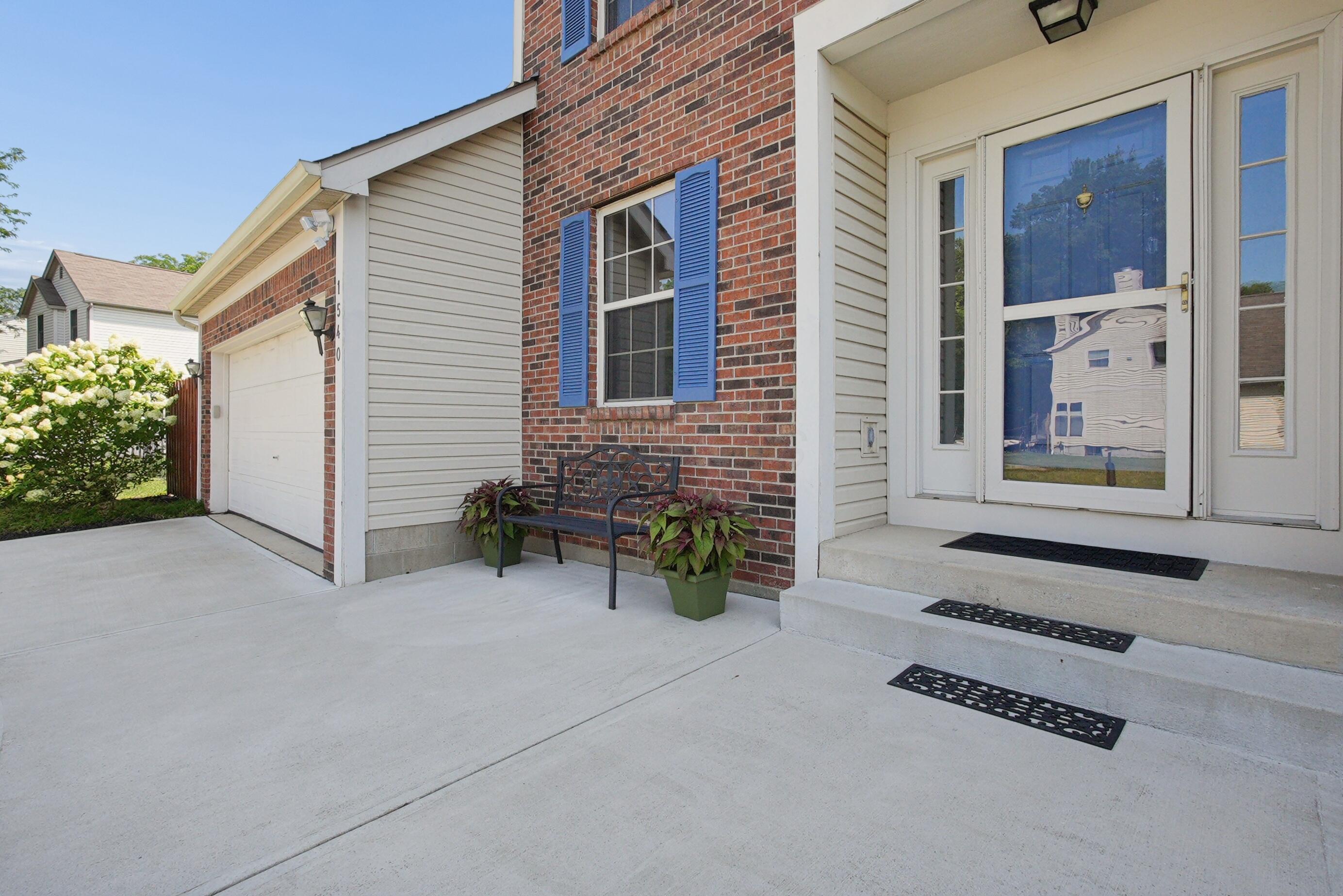 1540 Whitcombe Way Property Photo 3
