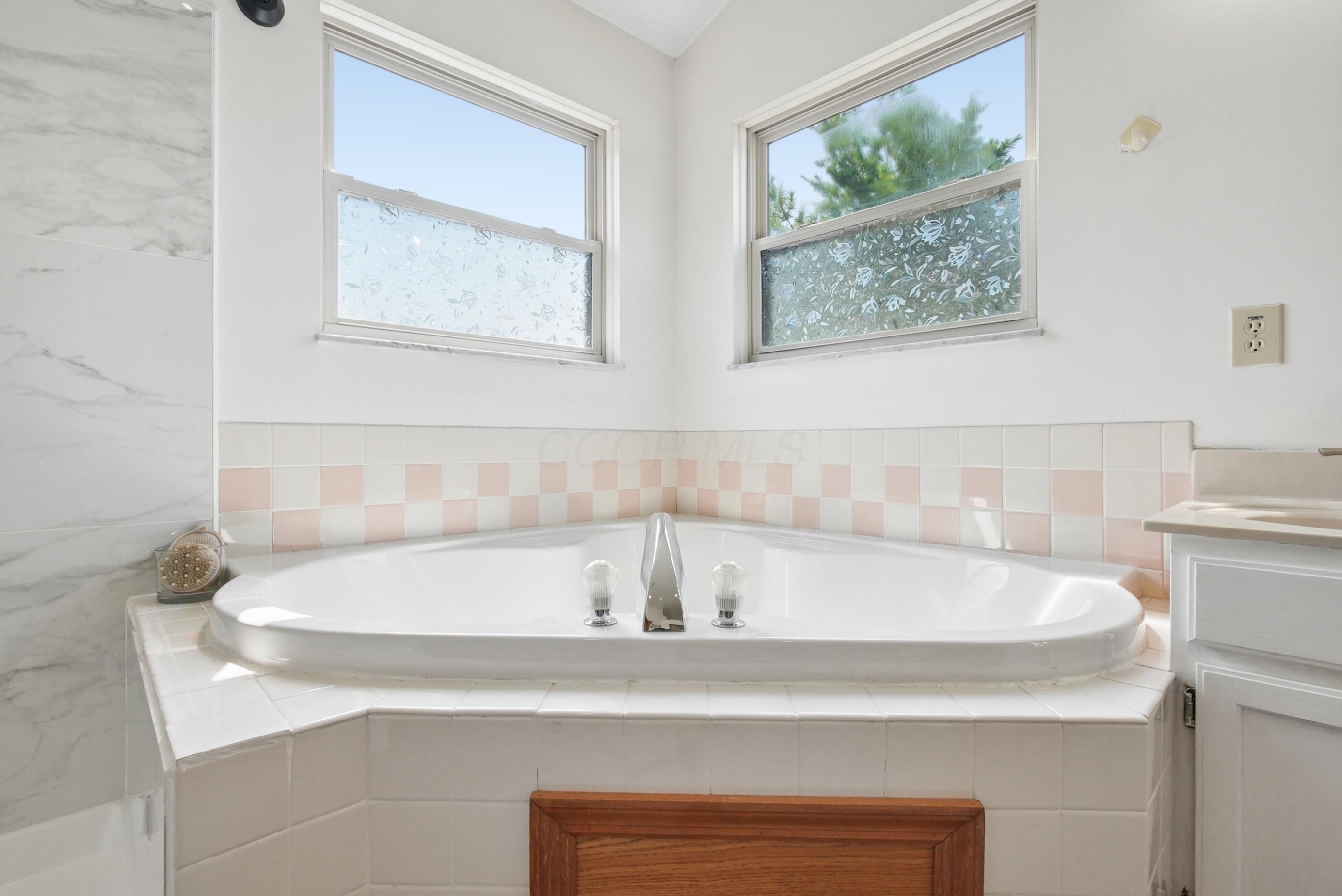 1540 Whitcombe Way Property Photo 24