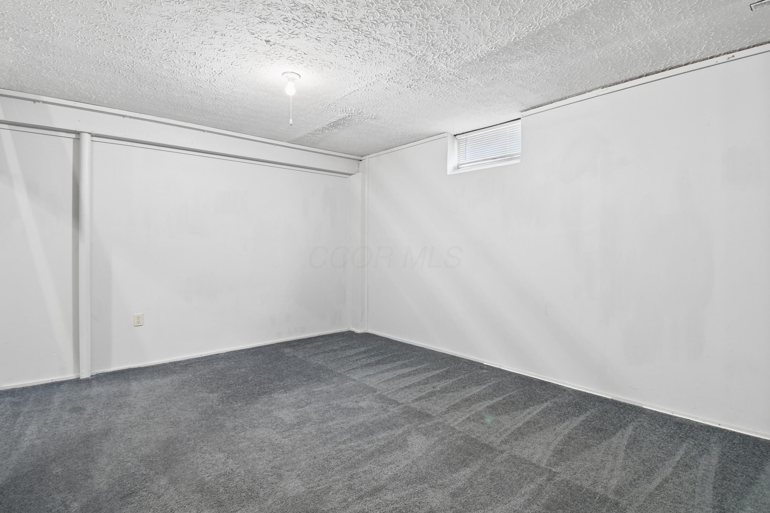 1540 Whitcombe Way Property Photo 33
