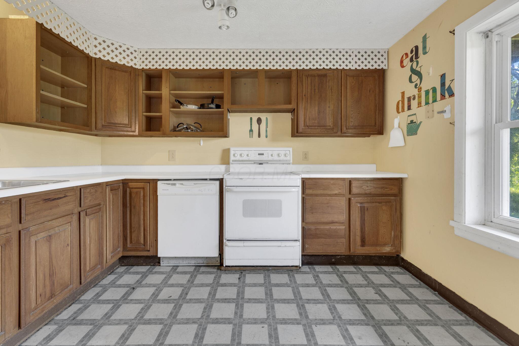 3158 Eckert Road Se Property Photo 9