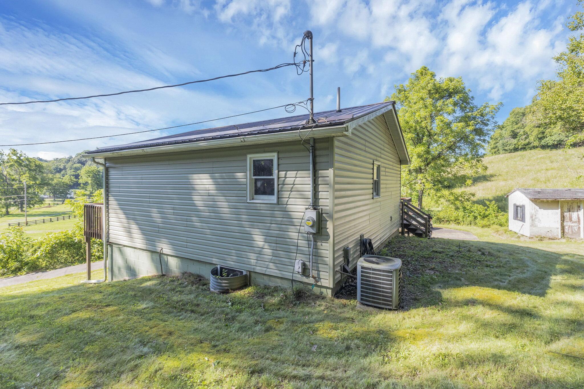 3158 Eckert Road Se Property Photo 24