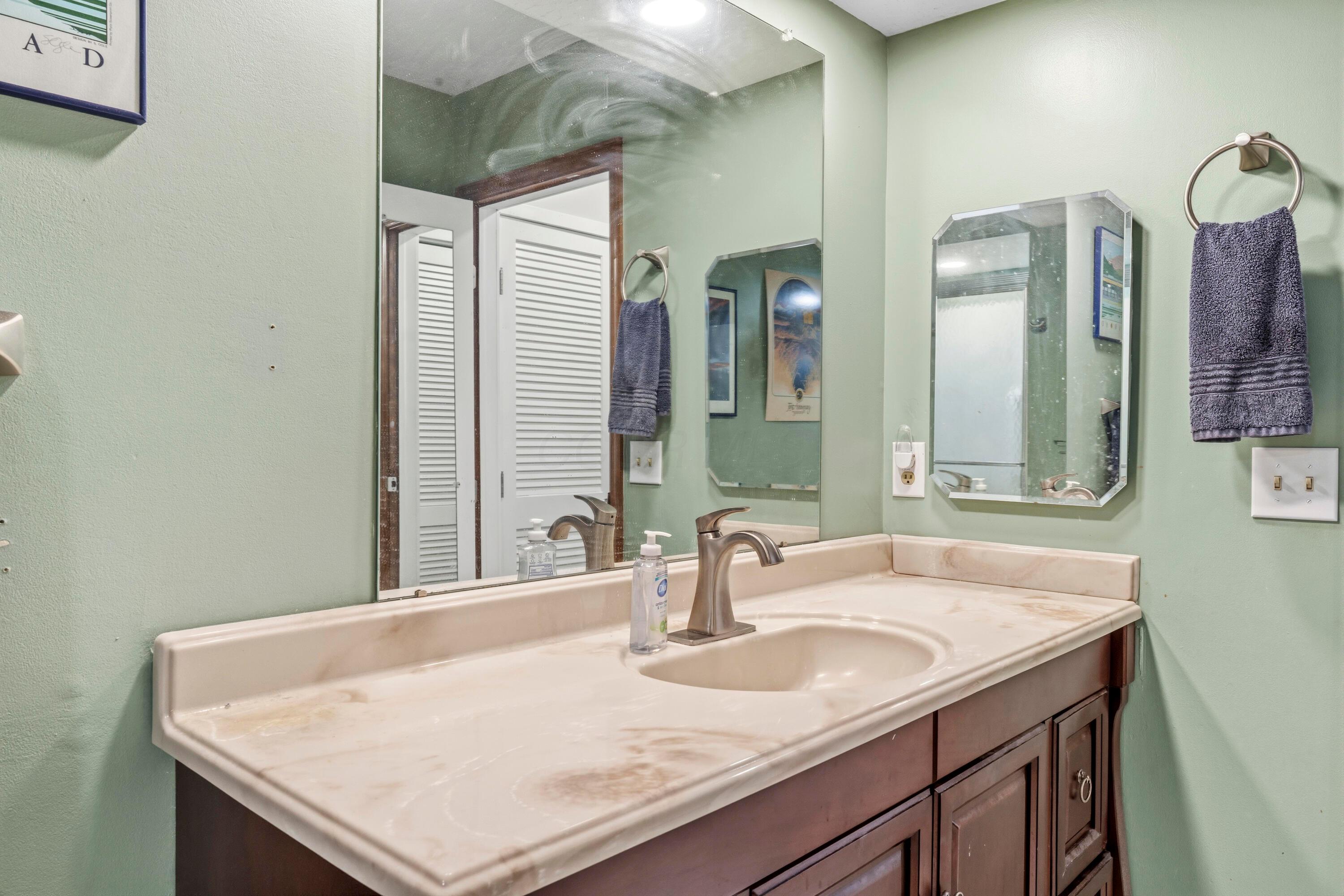 1691 Arlingate Drive N Property Photo 36