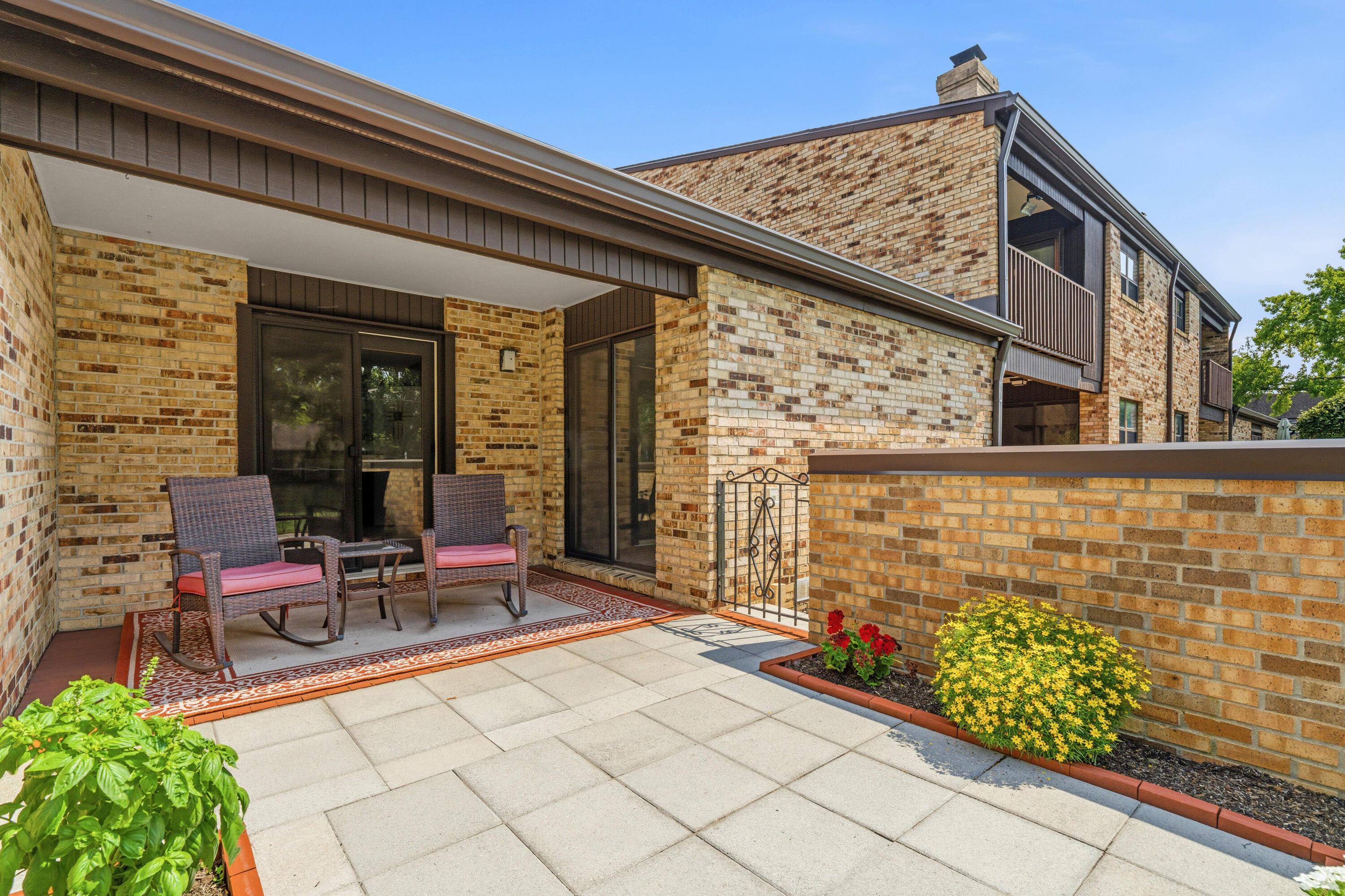 1691 Arlingate Drive N Property Photo 43