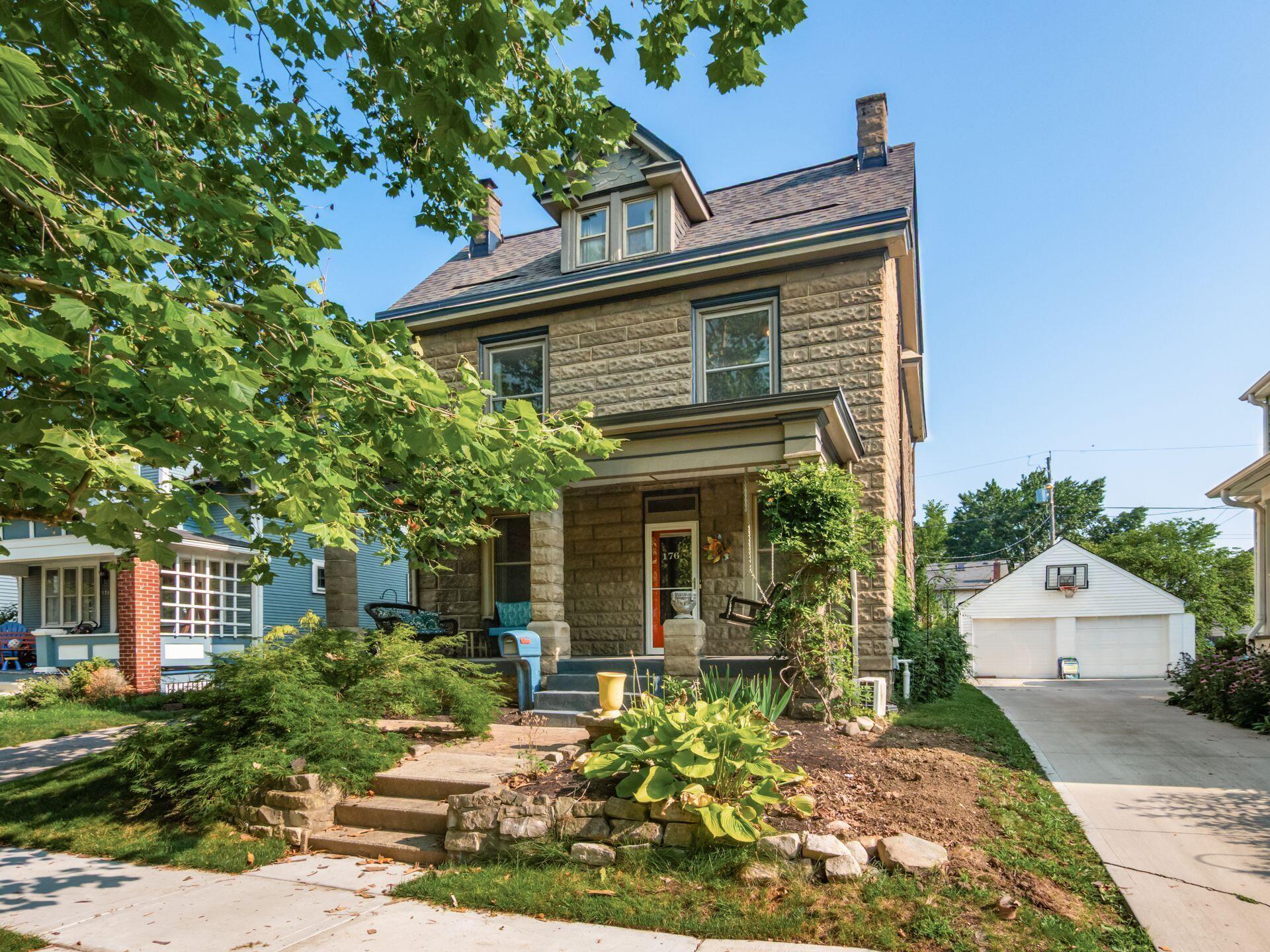 176 E Kelso Road Property Photo 2