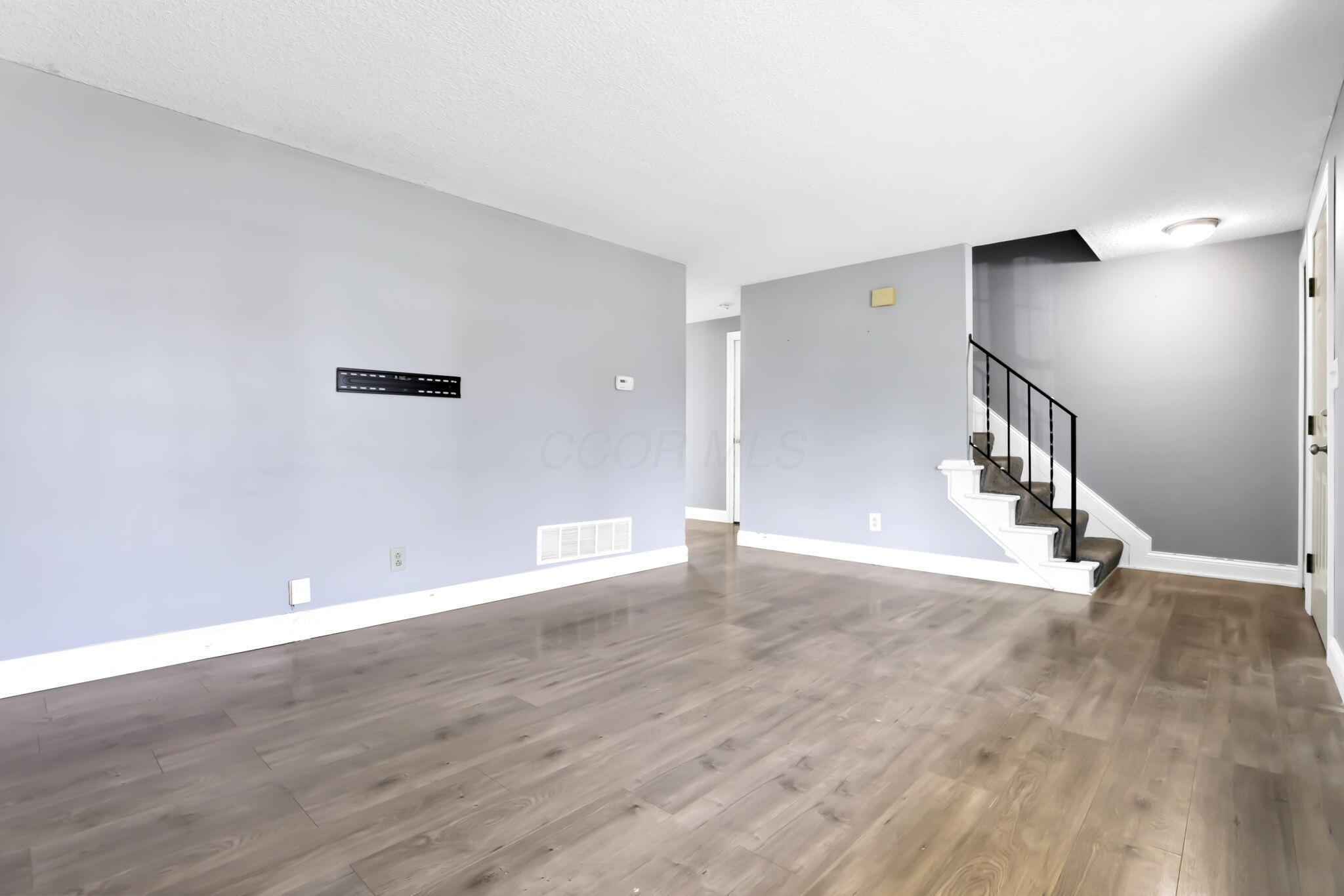 5892 Snowdrop Avenue Property Photo 6