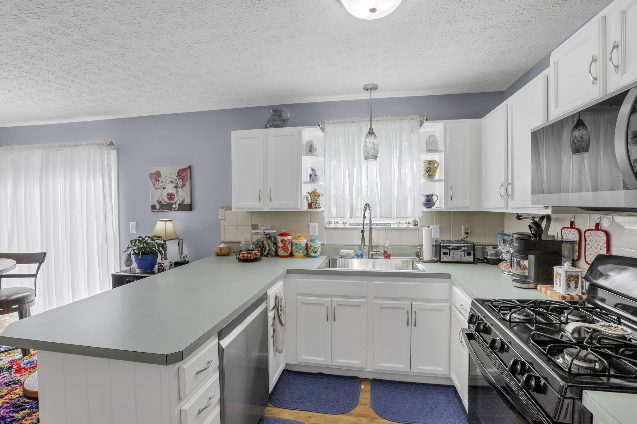 1560 Scenic Valley Place Property Photo 15
