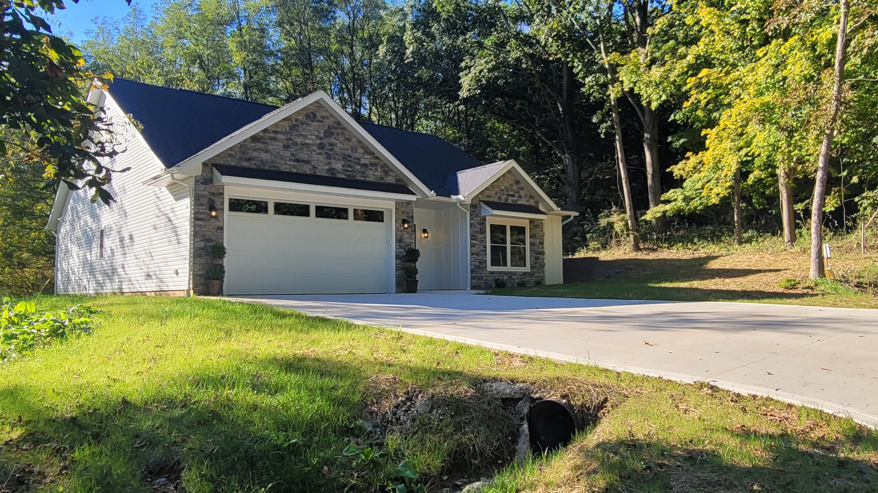 706 Berry Road Property Photo 1