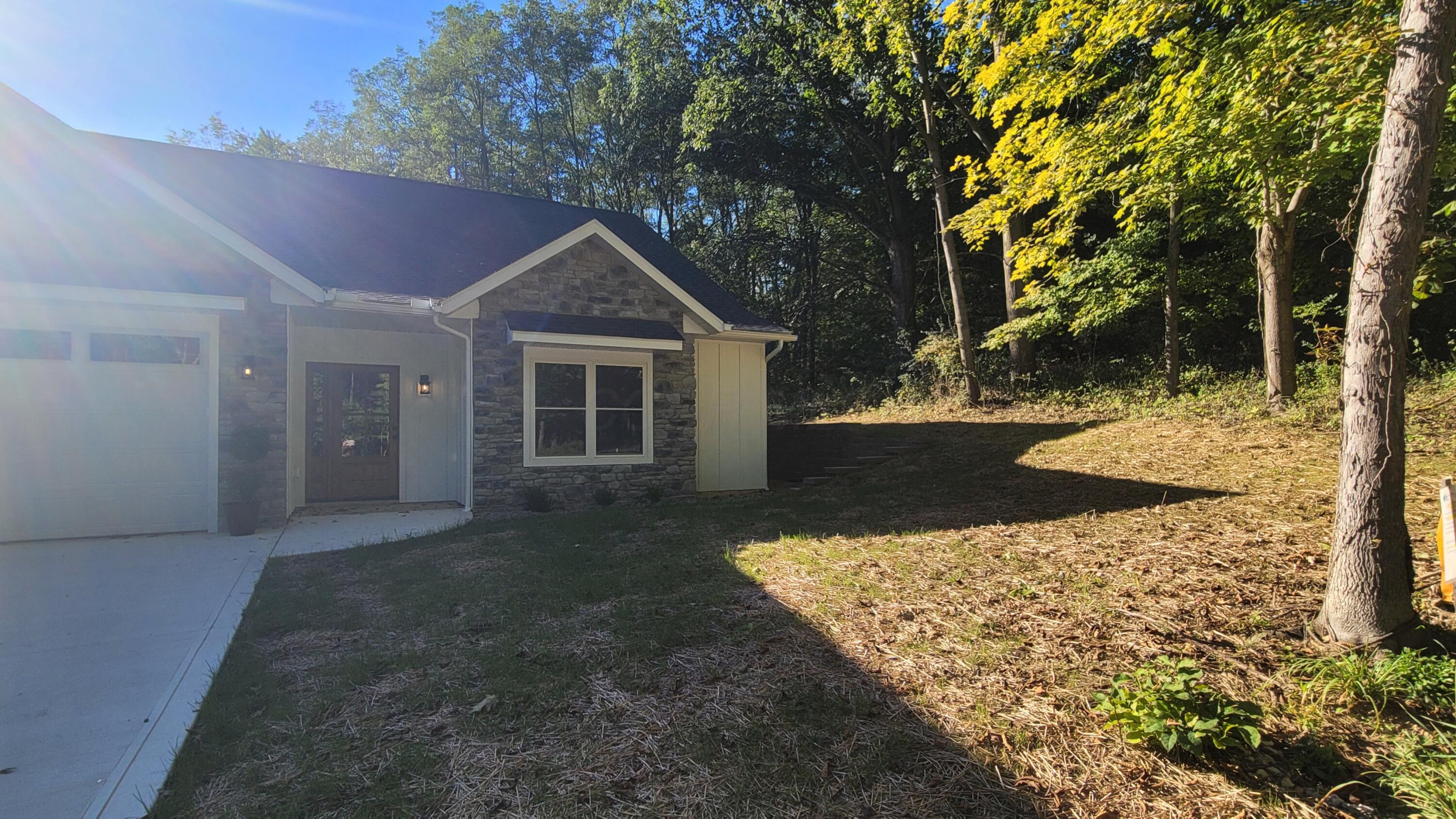 706 Berry Road Property Photo 8