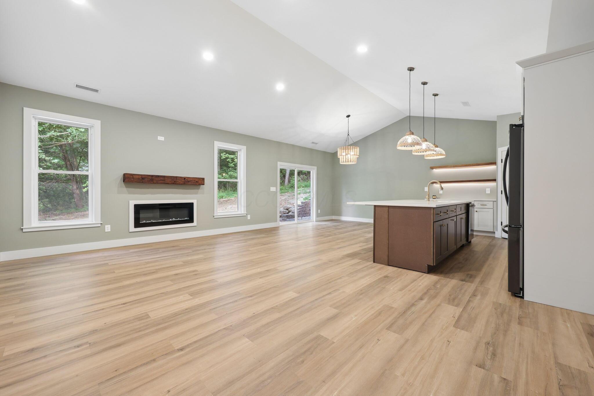 706 Berry Road Property Photo 11