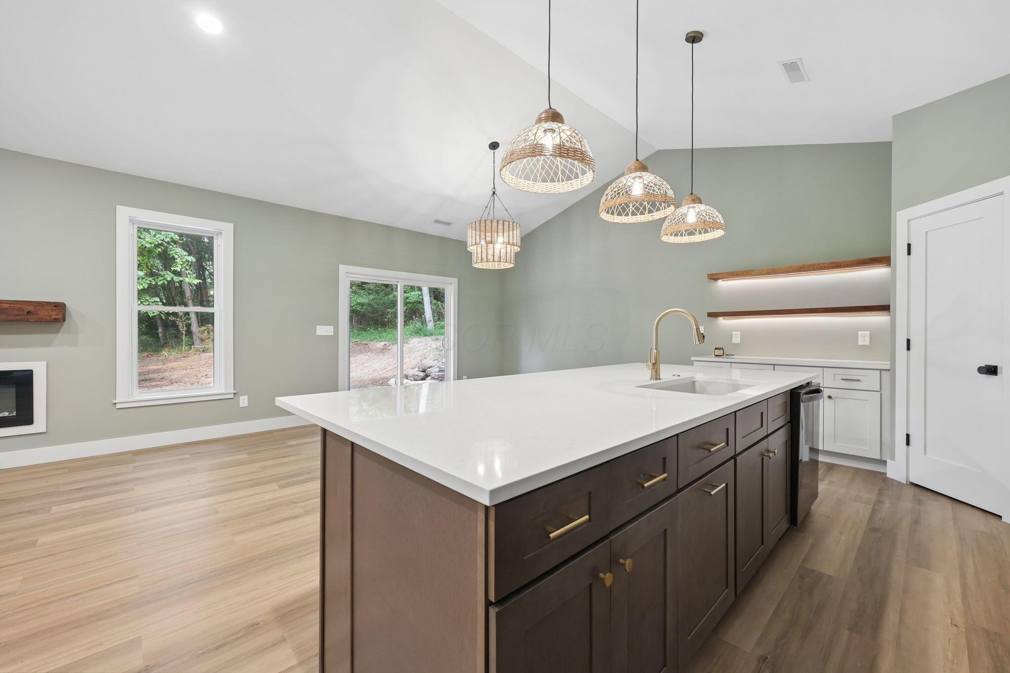 706 Berry Road Property Photo 18
