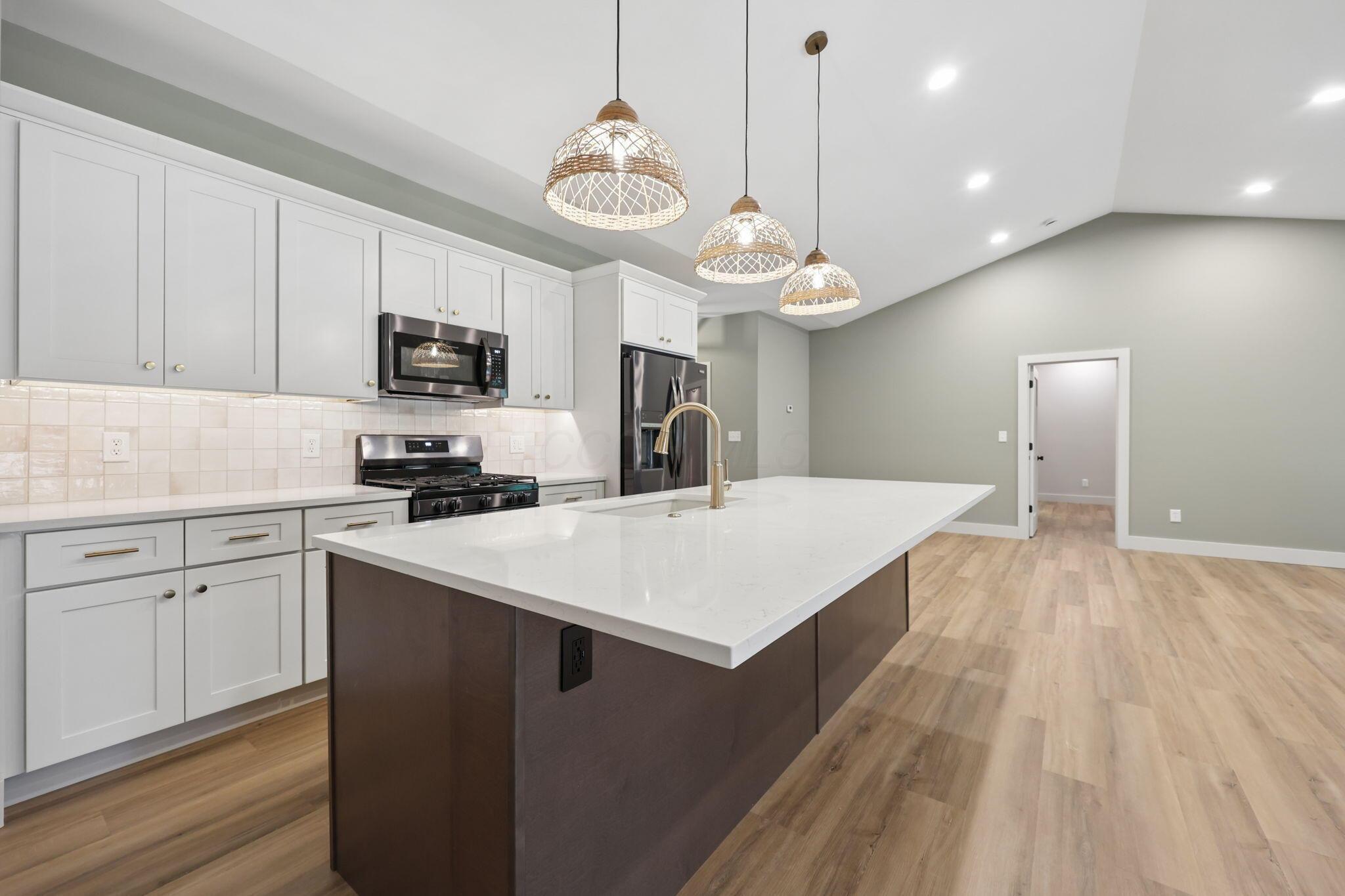 706 Berry Road Property Photo 19
