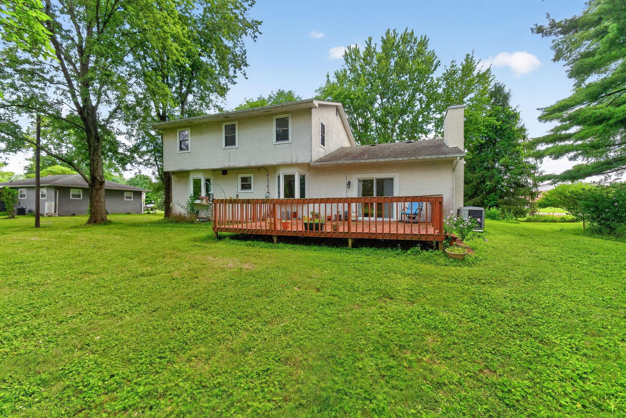 6020 E Walnut Street Property Photo 15