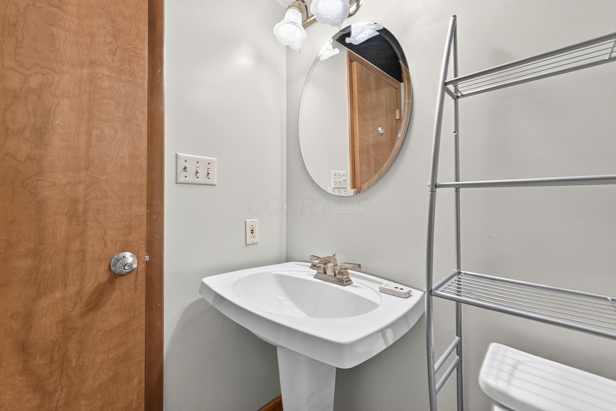 6020 E Walnut Street Property Photo 43