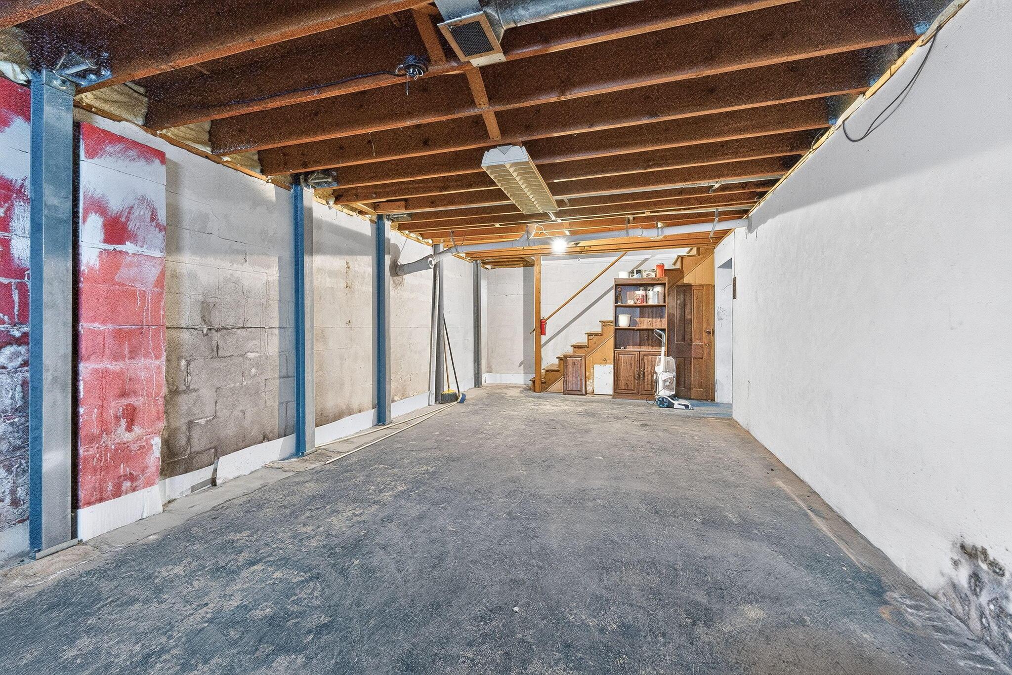 6020 E Walnut Street Property Photo 57