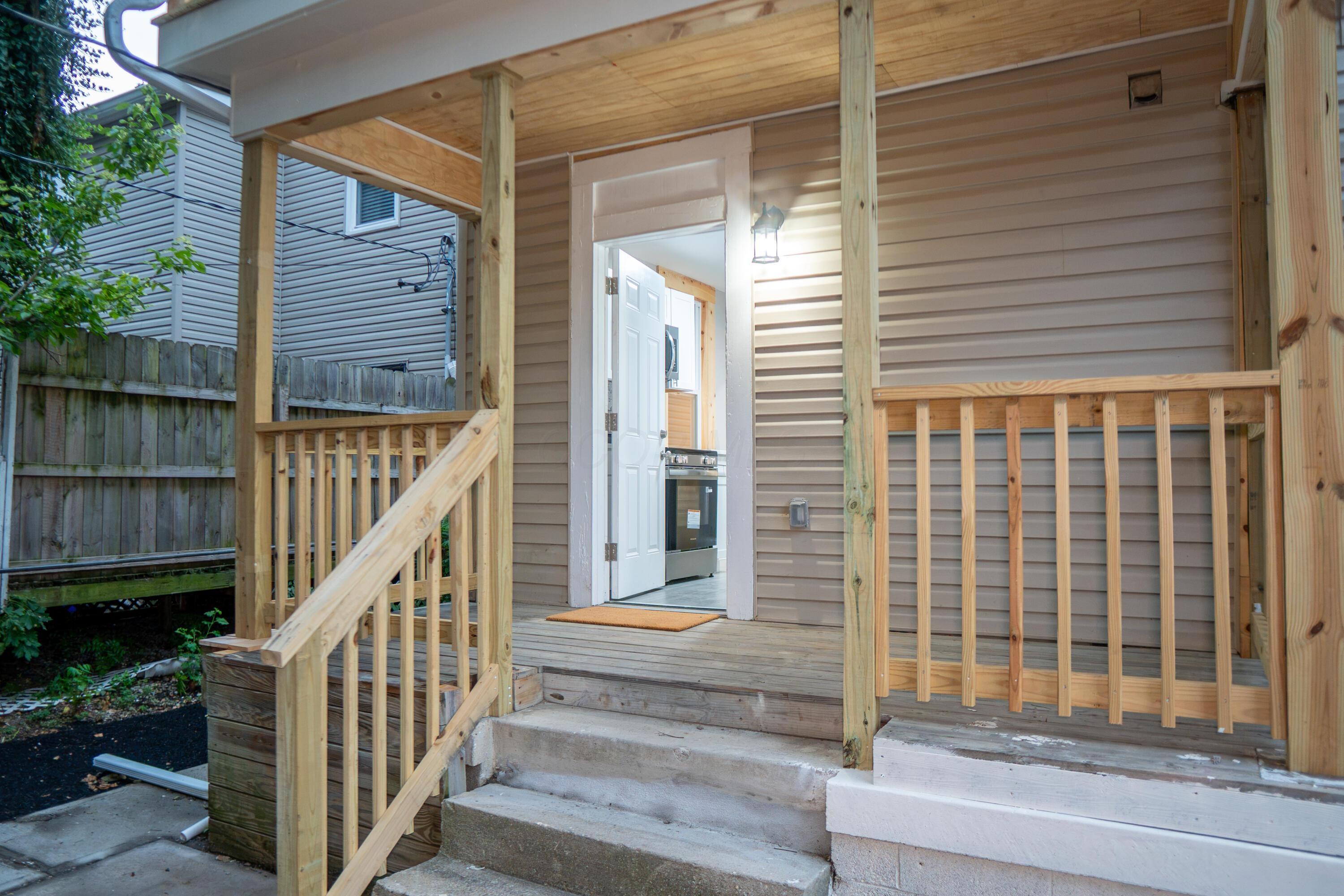 1052 Forest Avenue Property Photo 7