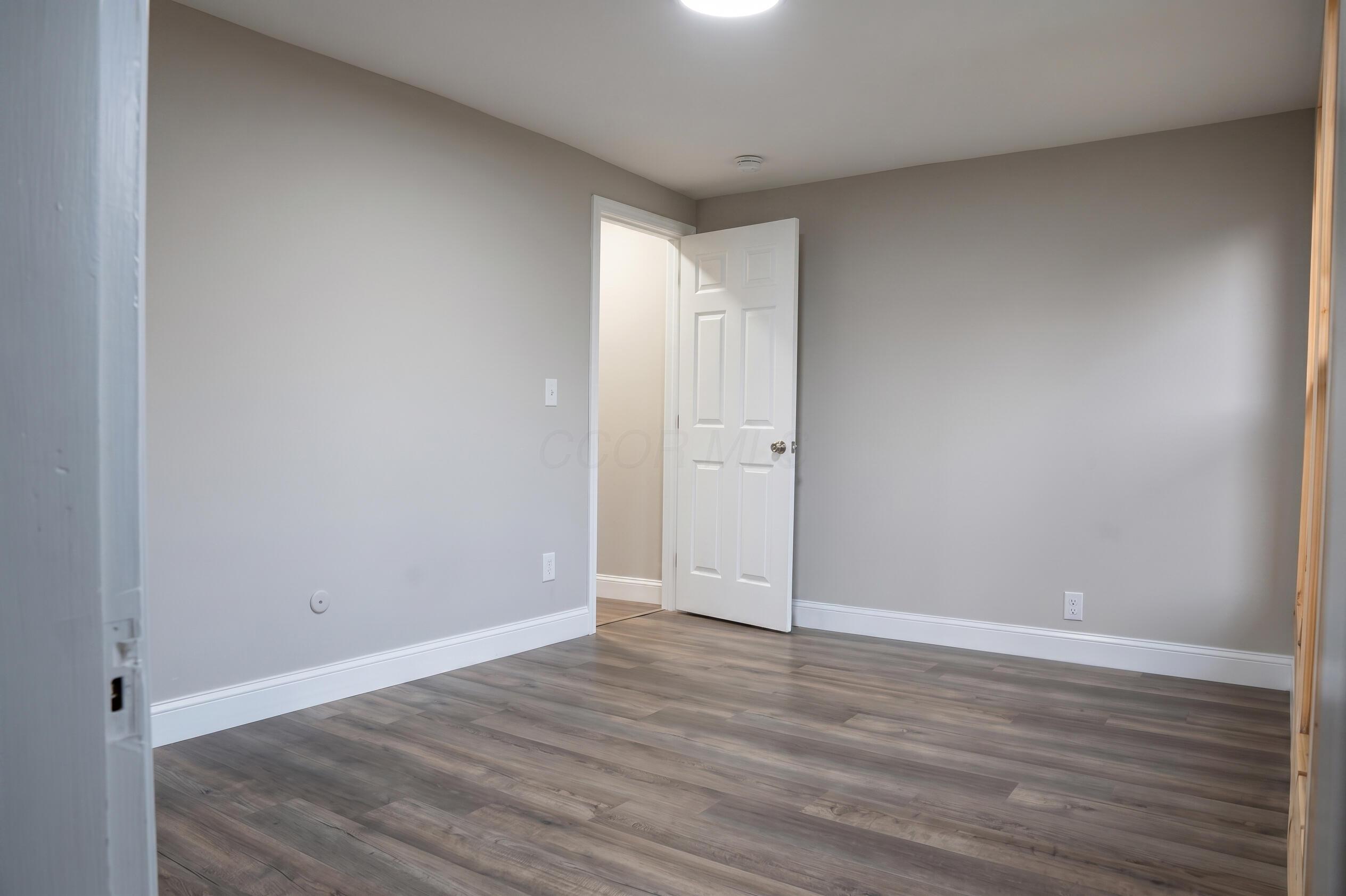 1052 Forest Avenue Property Photo 15