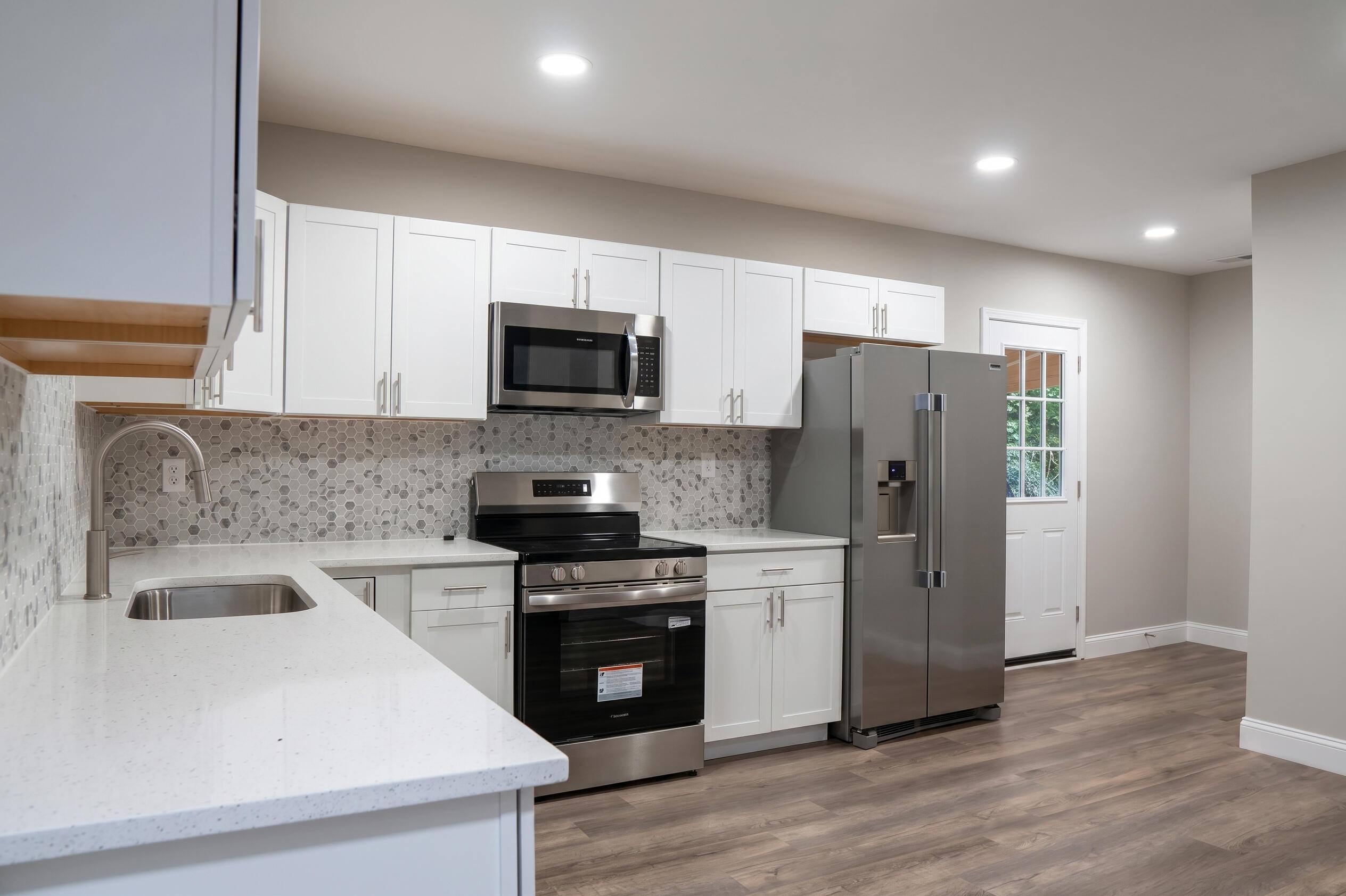 1052 Forest Avenue Property Photo 27