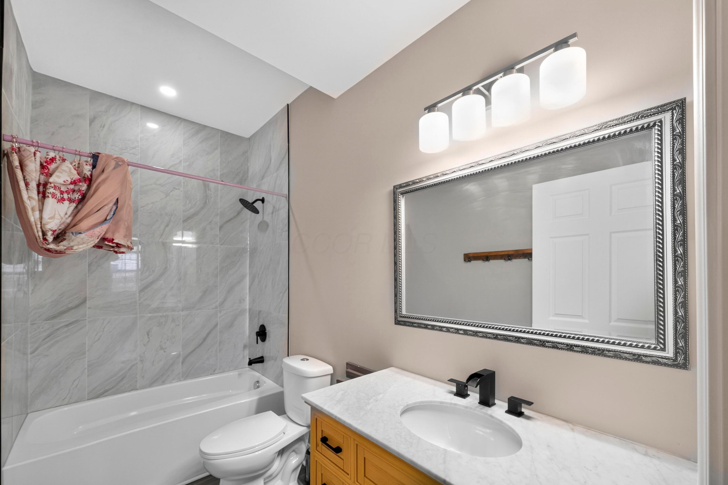 2444 Kilbourne Avenue Property Photo 16
