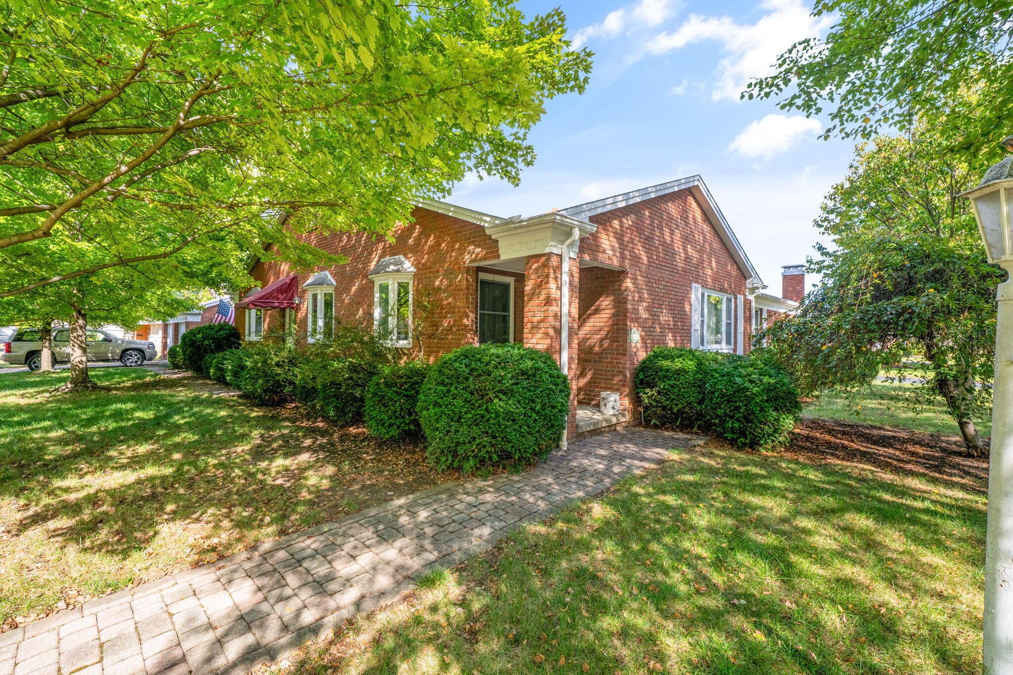 1840 Ardleigh Property Photo 1