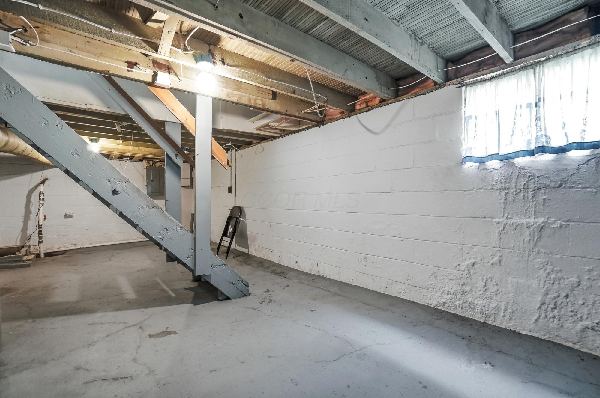 226027642 Property Photo 35