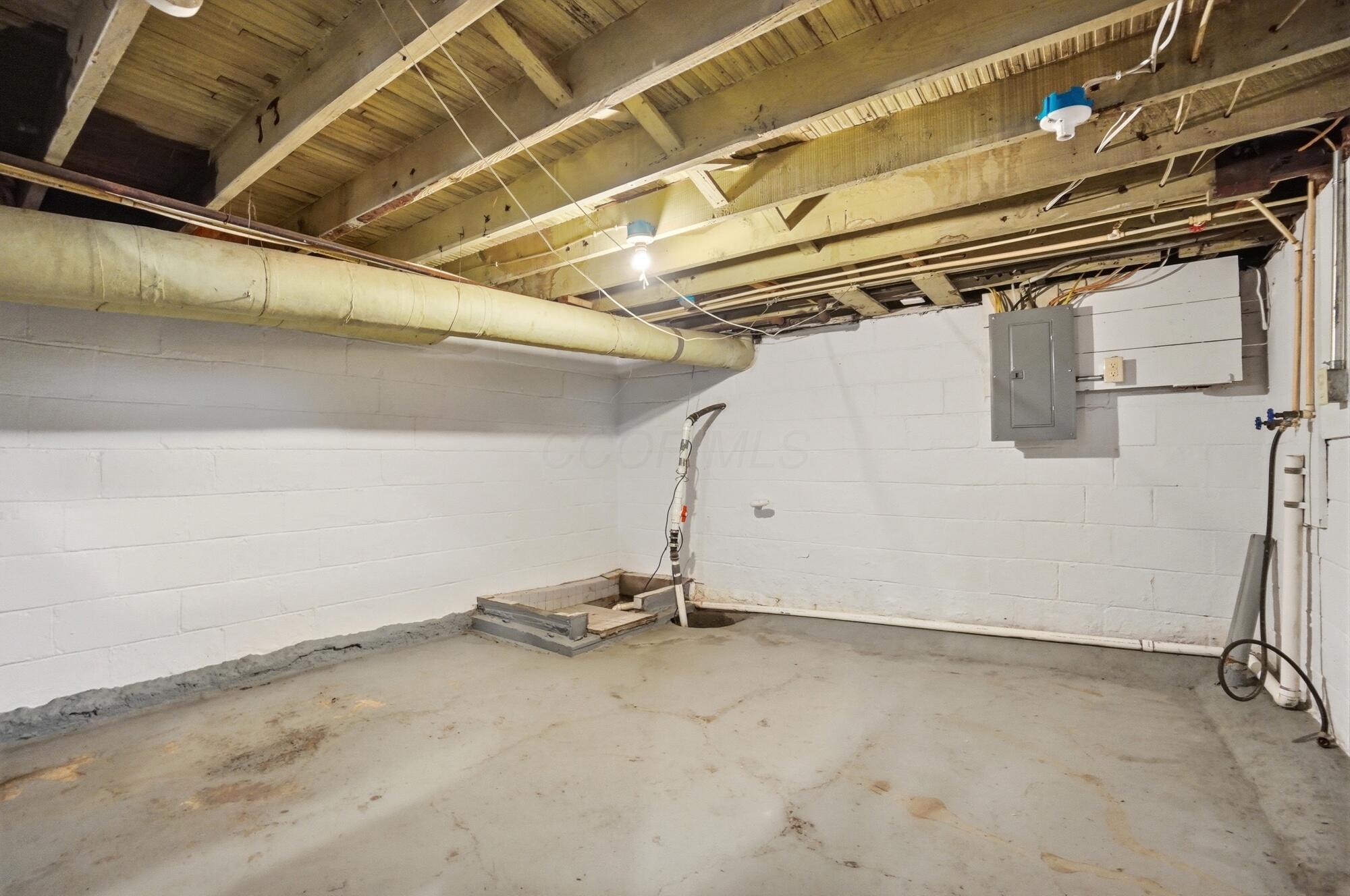 226027642 Property Photo 36