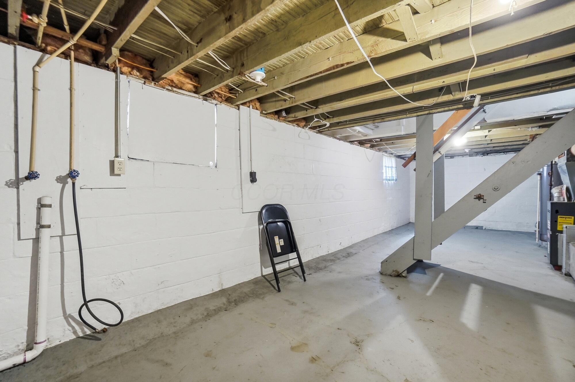 226027642 Property Photo 37