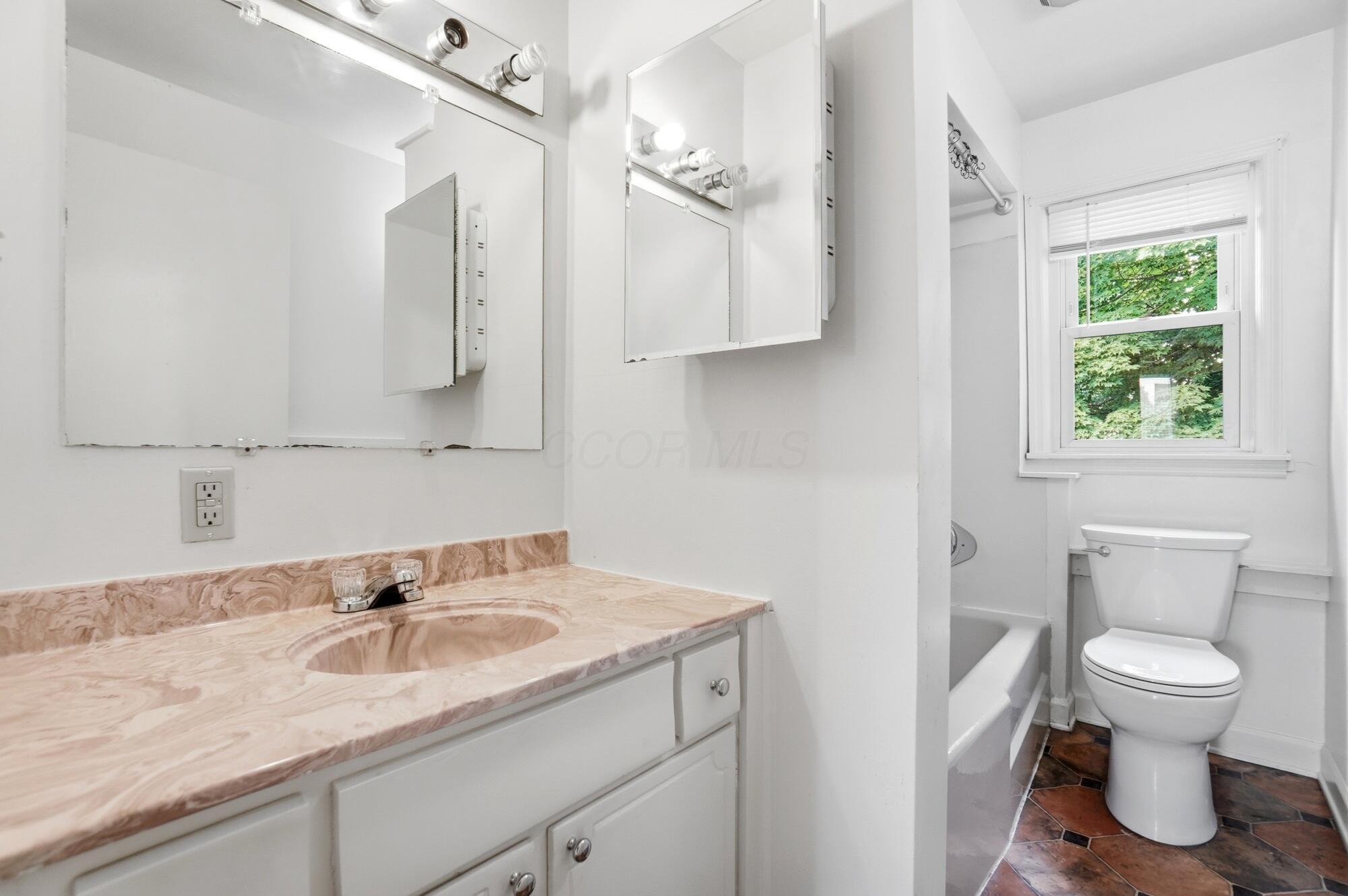 226027642 Property Photo 68