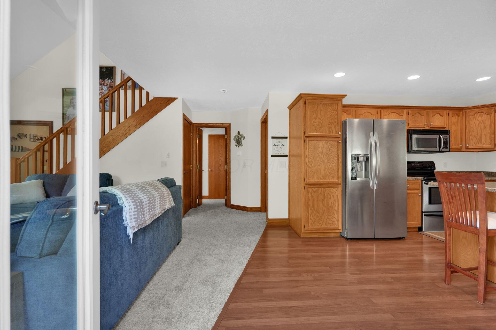 748 King Beach Drive Property Photo 6