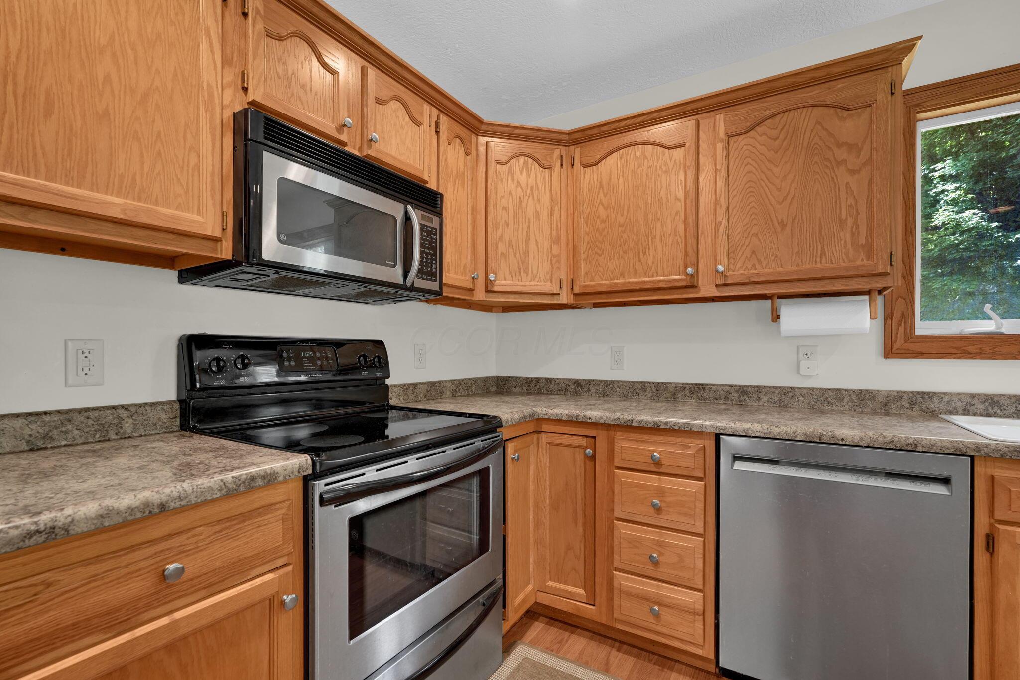 748 King Beach Drive Property Photo 15