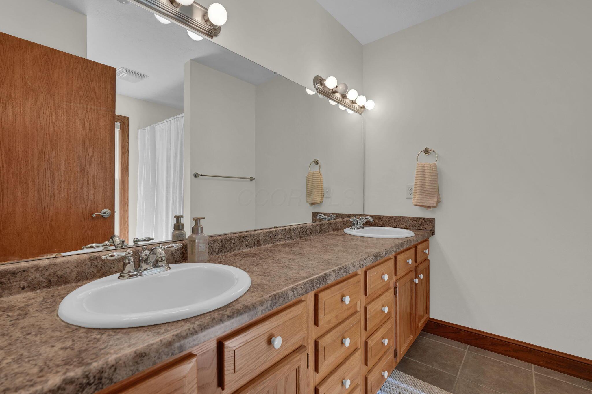 748 King Beach Drive Property Photo 21