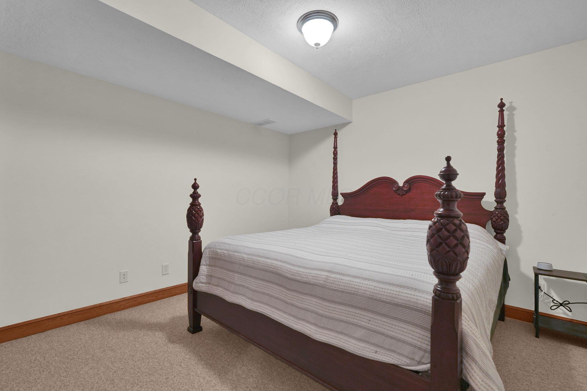748 King Beach Drive Property Photo 32