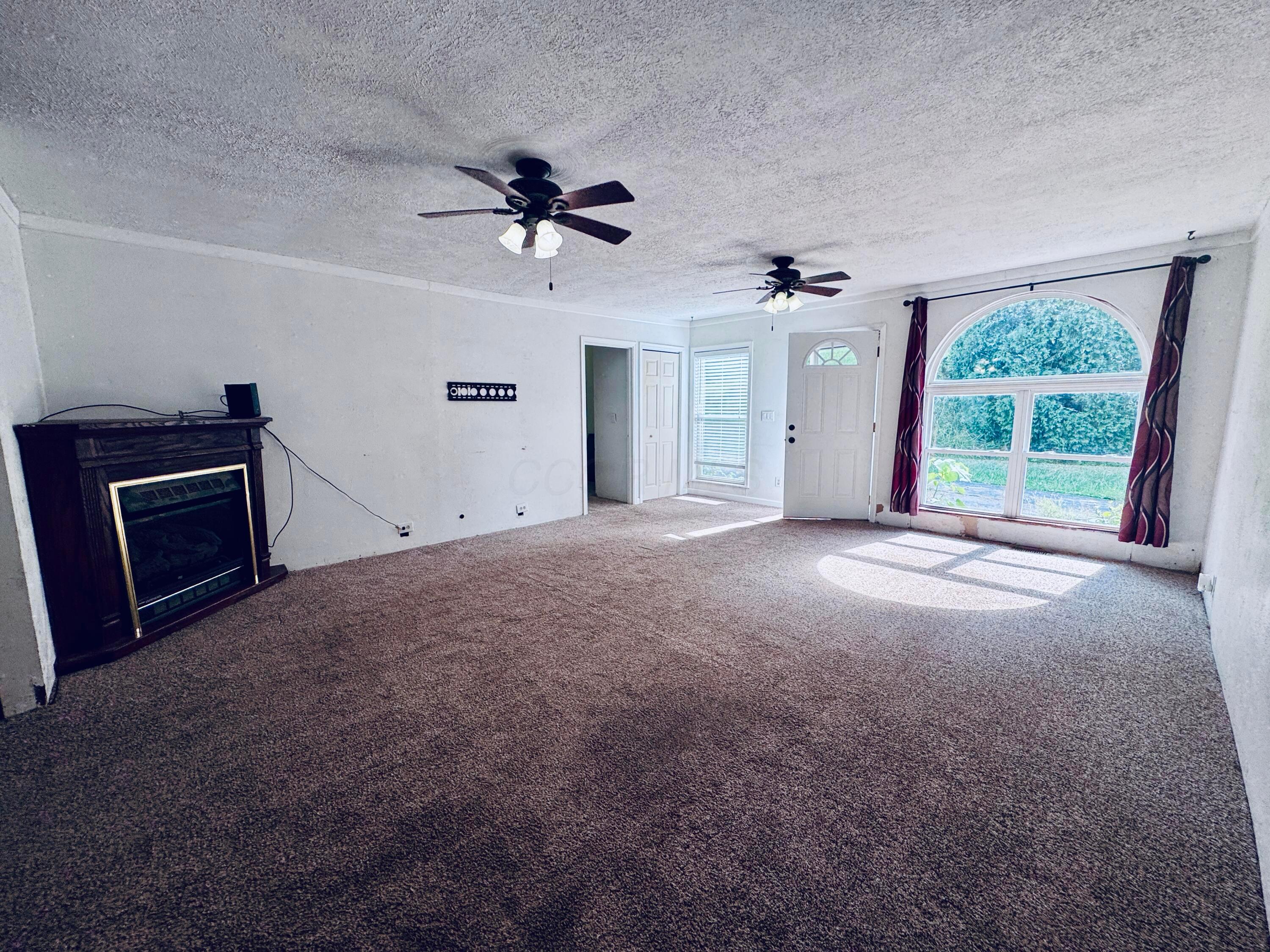 2800 Bender Road Property Photo 9