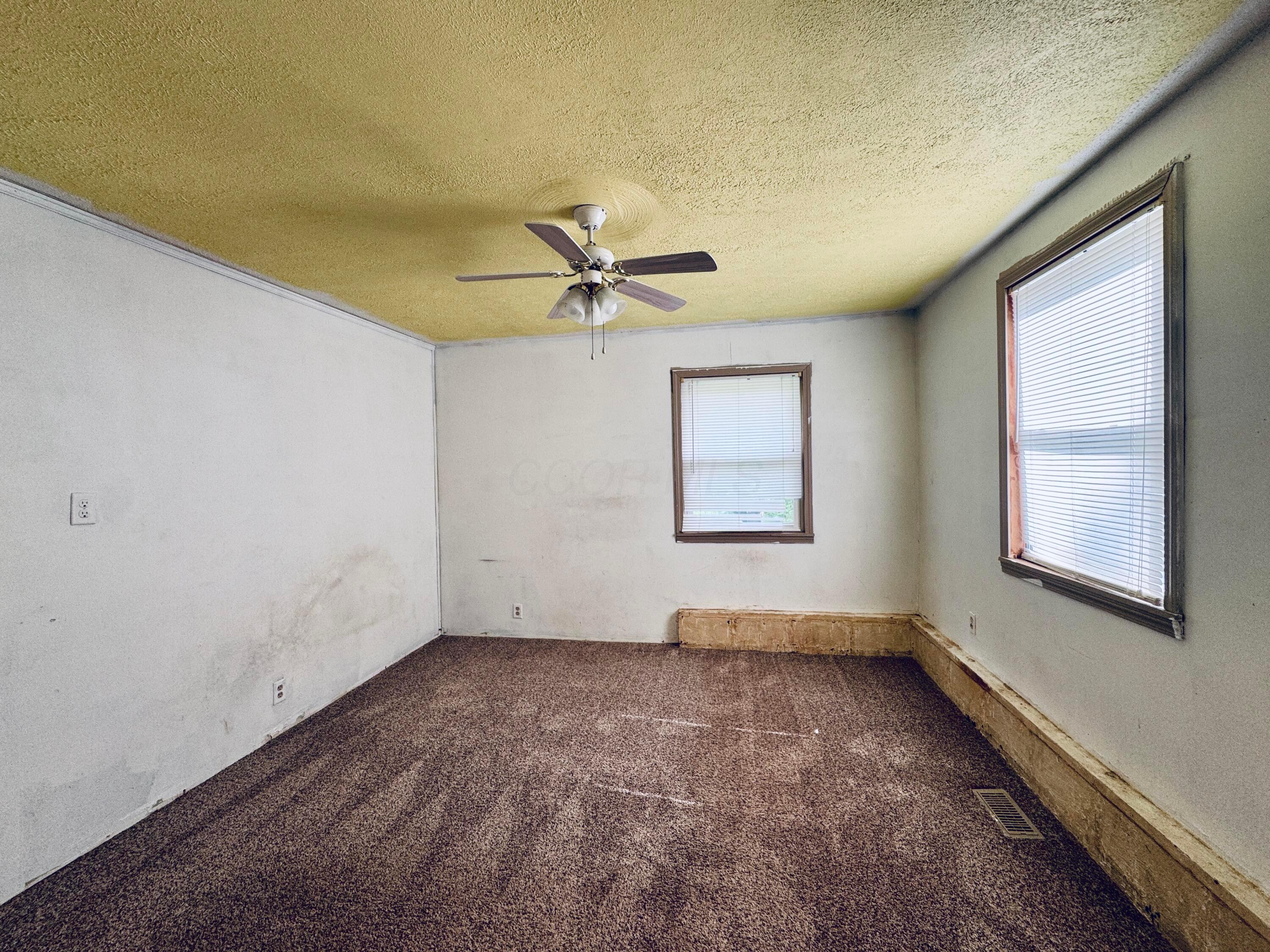 2800 Bender Road Property Photo 11
