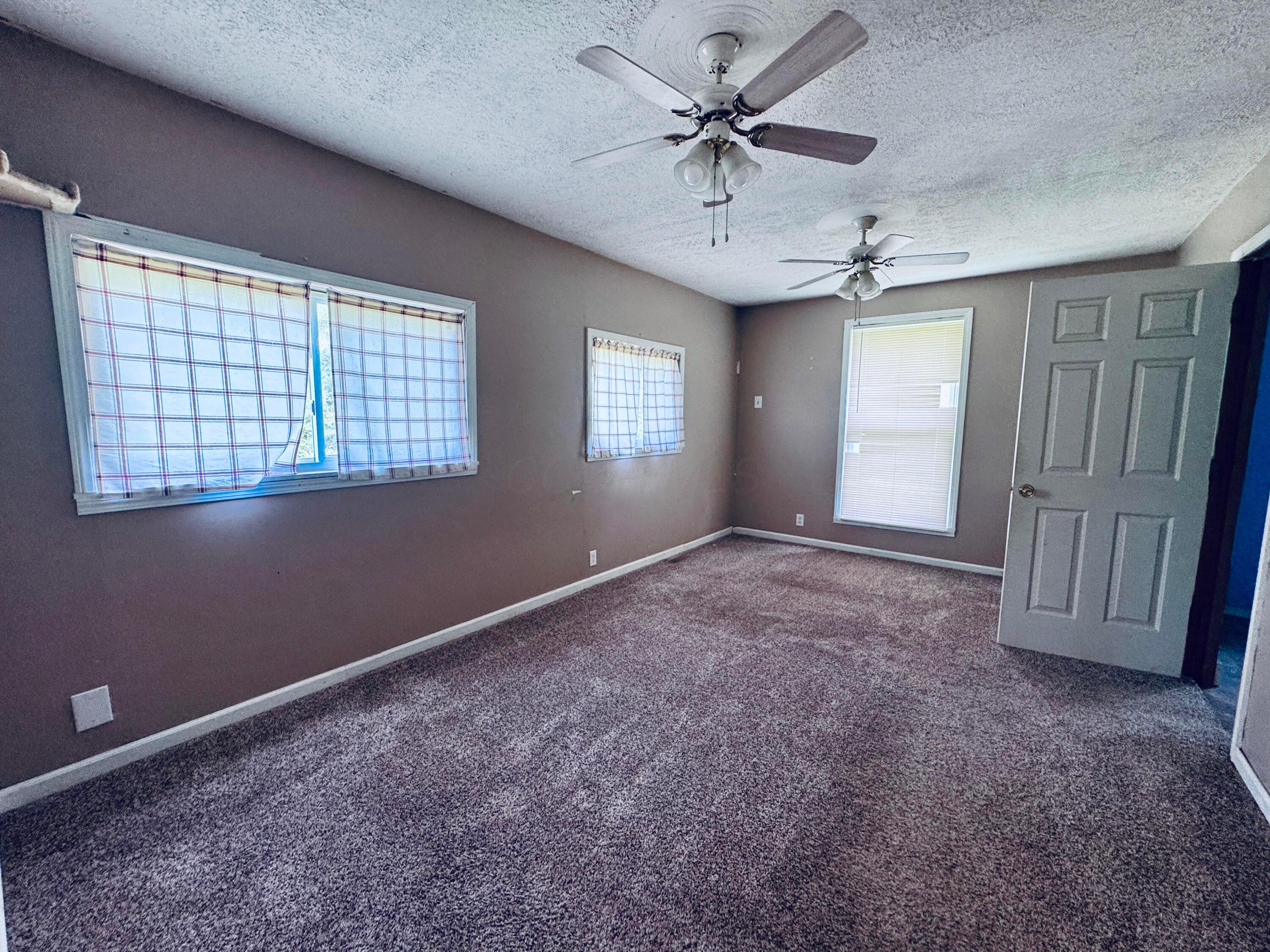 2800 Bender Road Property Photo 15