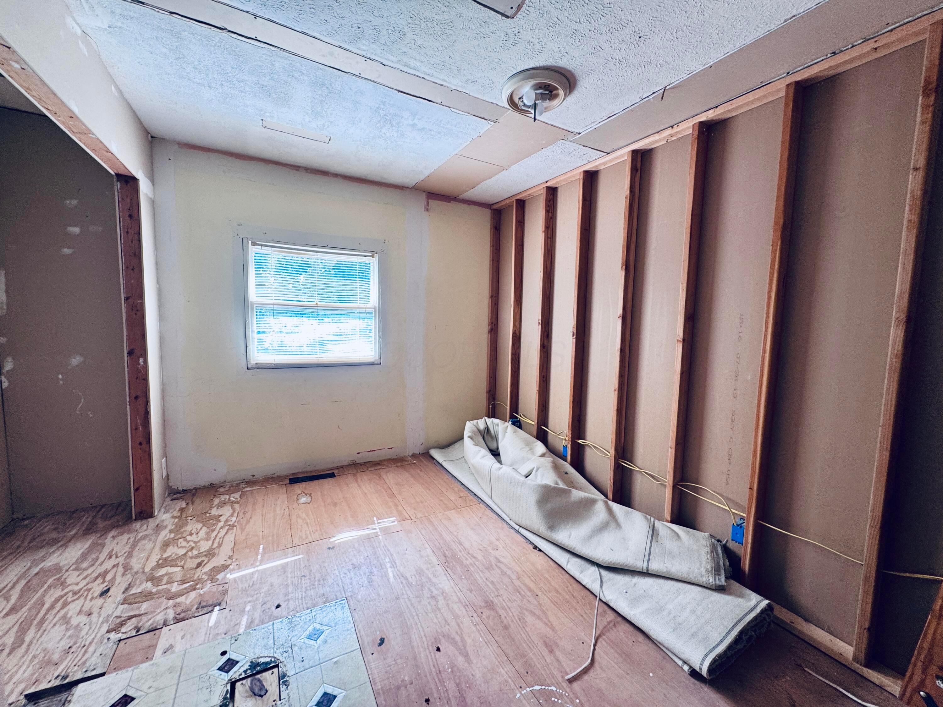 2800 Bender Road Property Photo 17