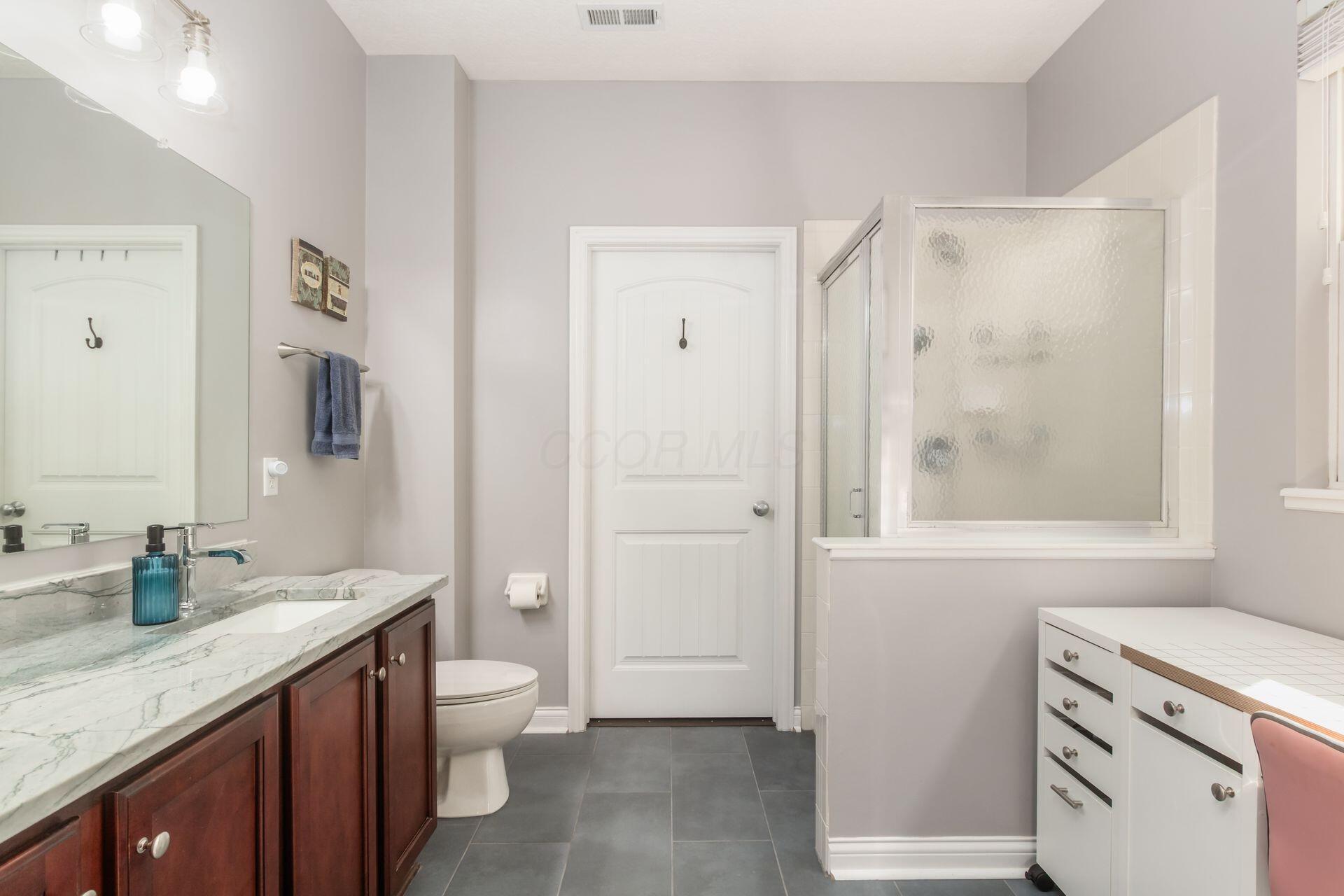 7975 Ashenden Drive Property Photo 20