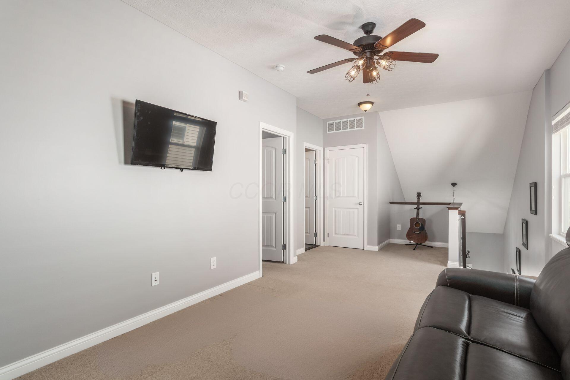 7975 Ashenden Drive Property Photo 26