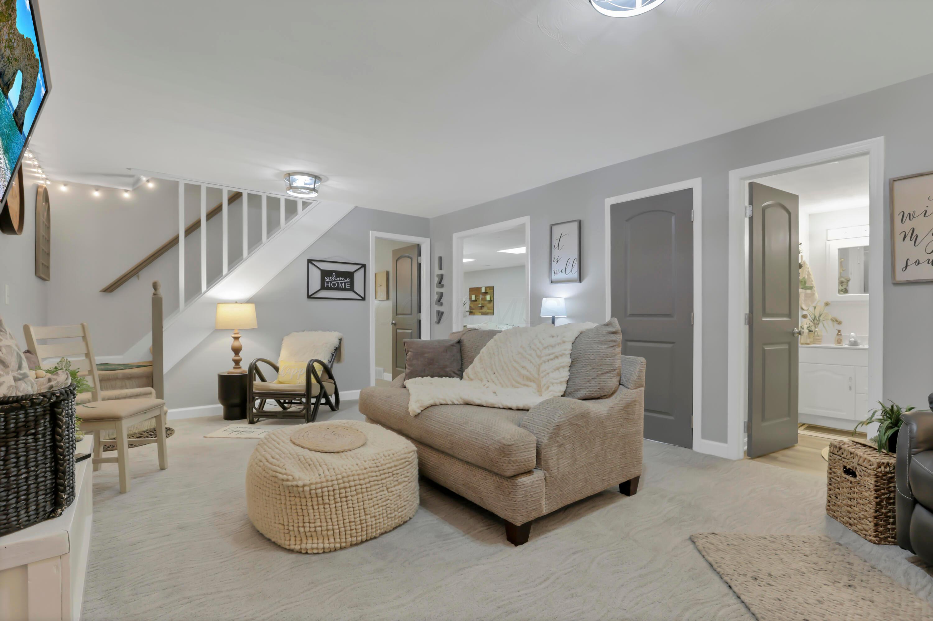 1433 Amesbury Lane Property Photo 34