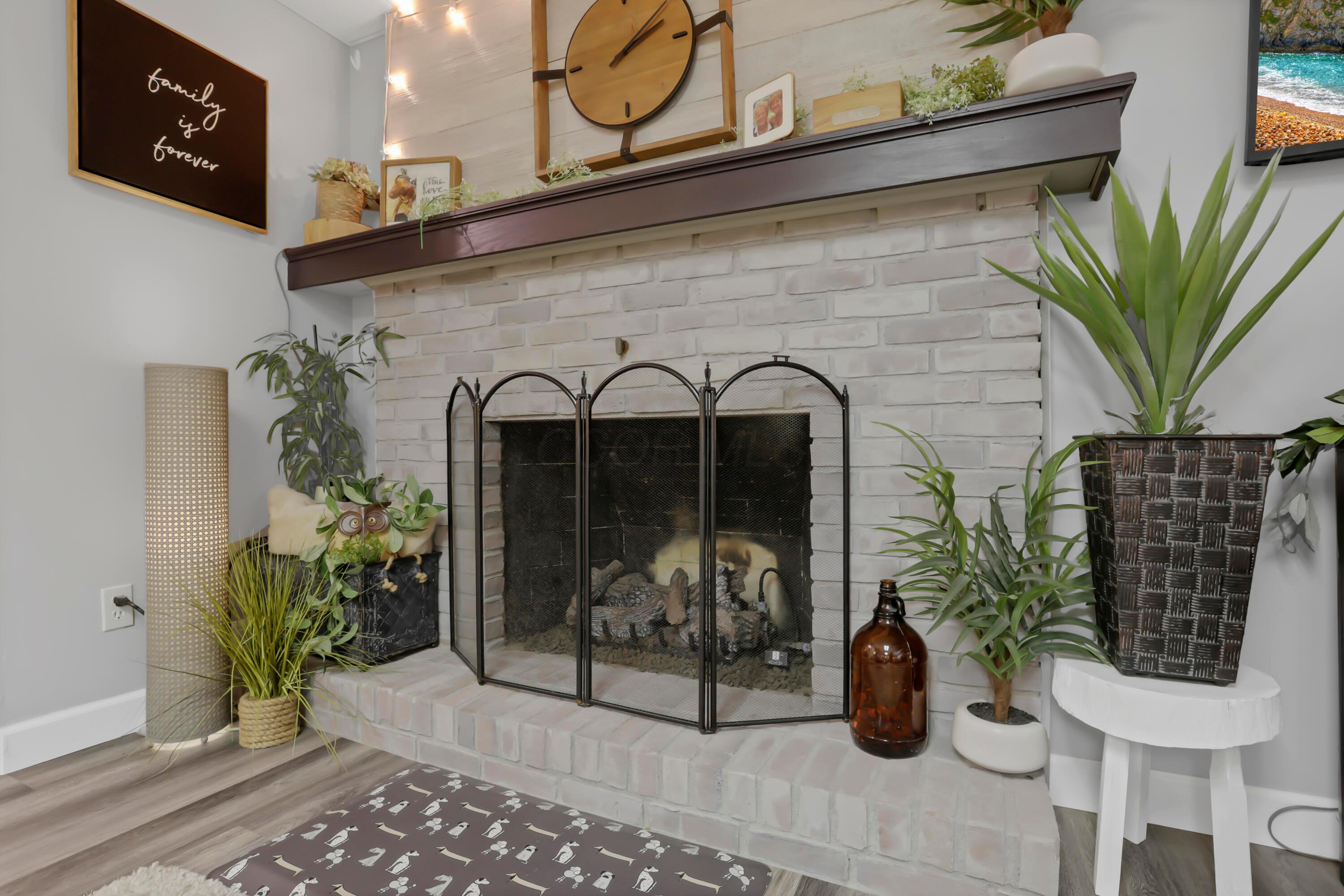 1433 Amesbury Lane Property Photo 47