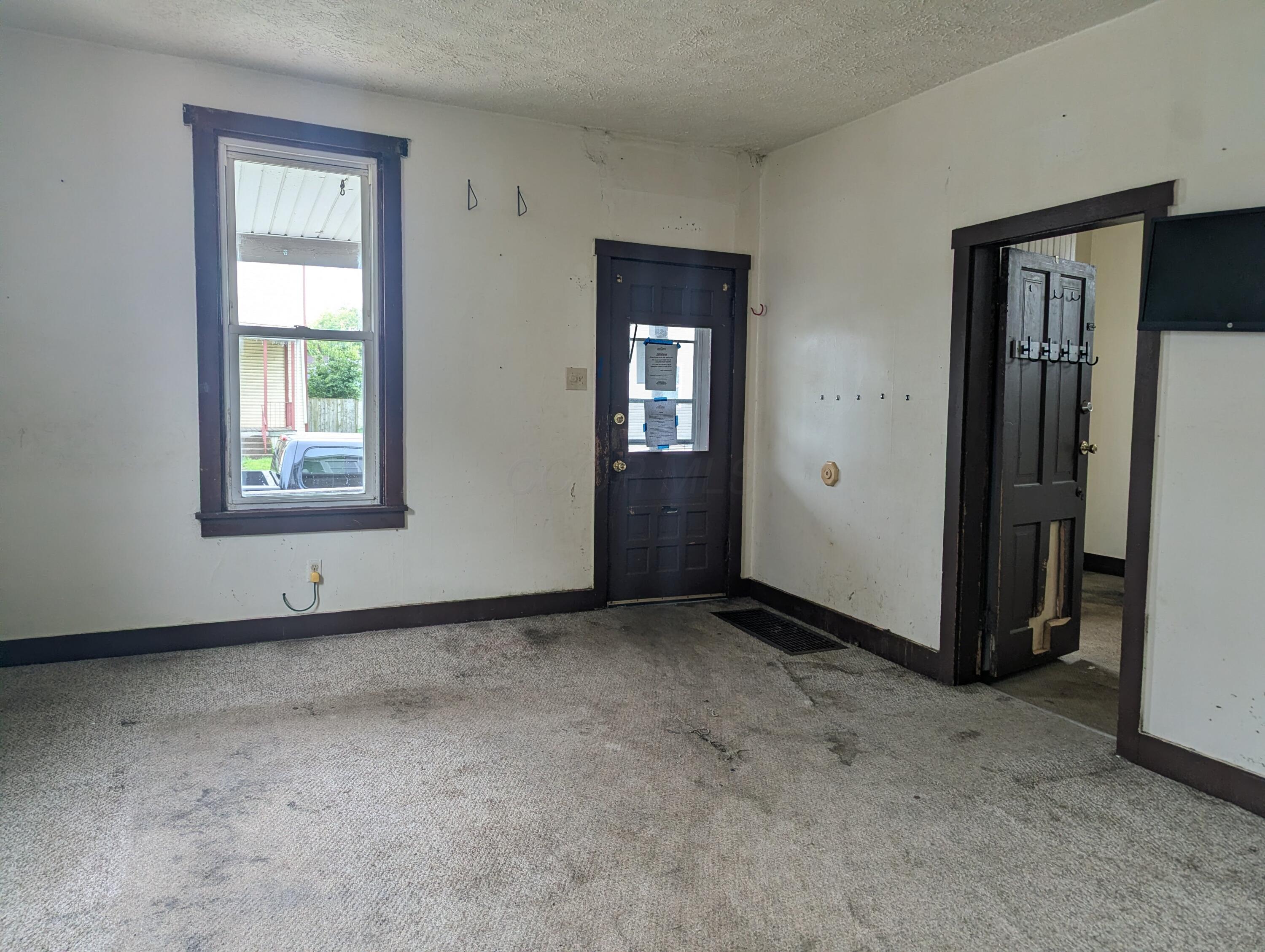 314 S Miami Property Photo 4