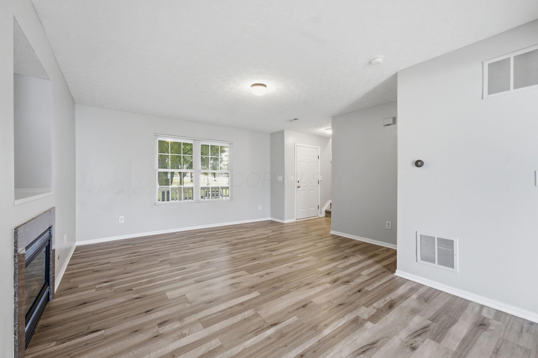 1560 Electra Street Property Photo 6