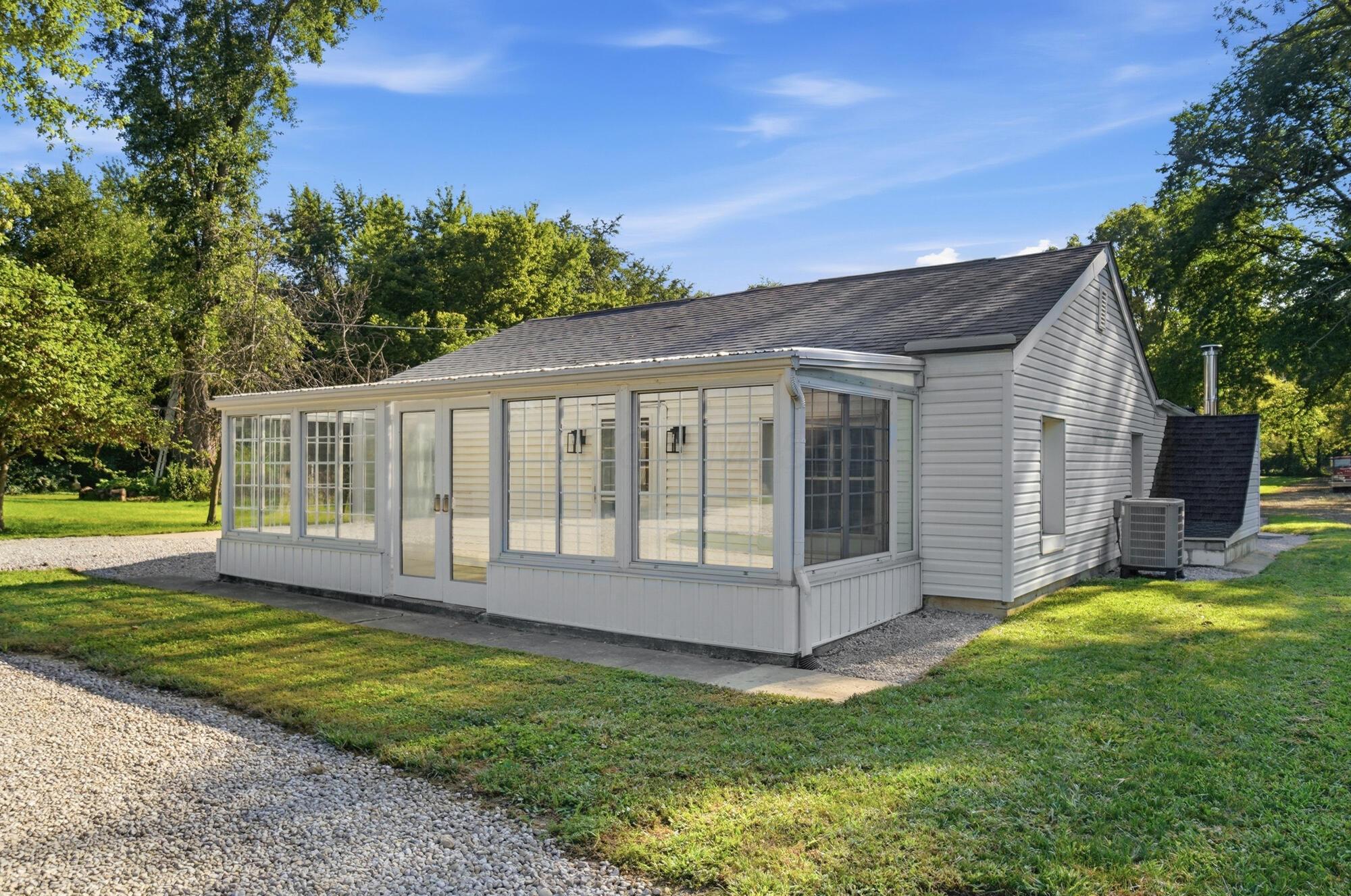 5450 Swisher Road Property Photo 1