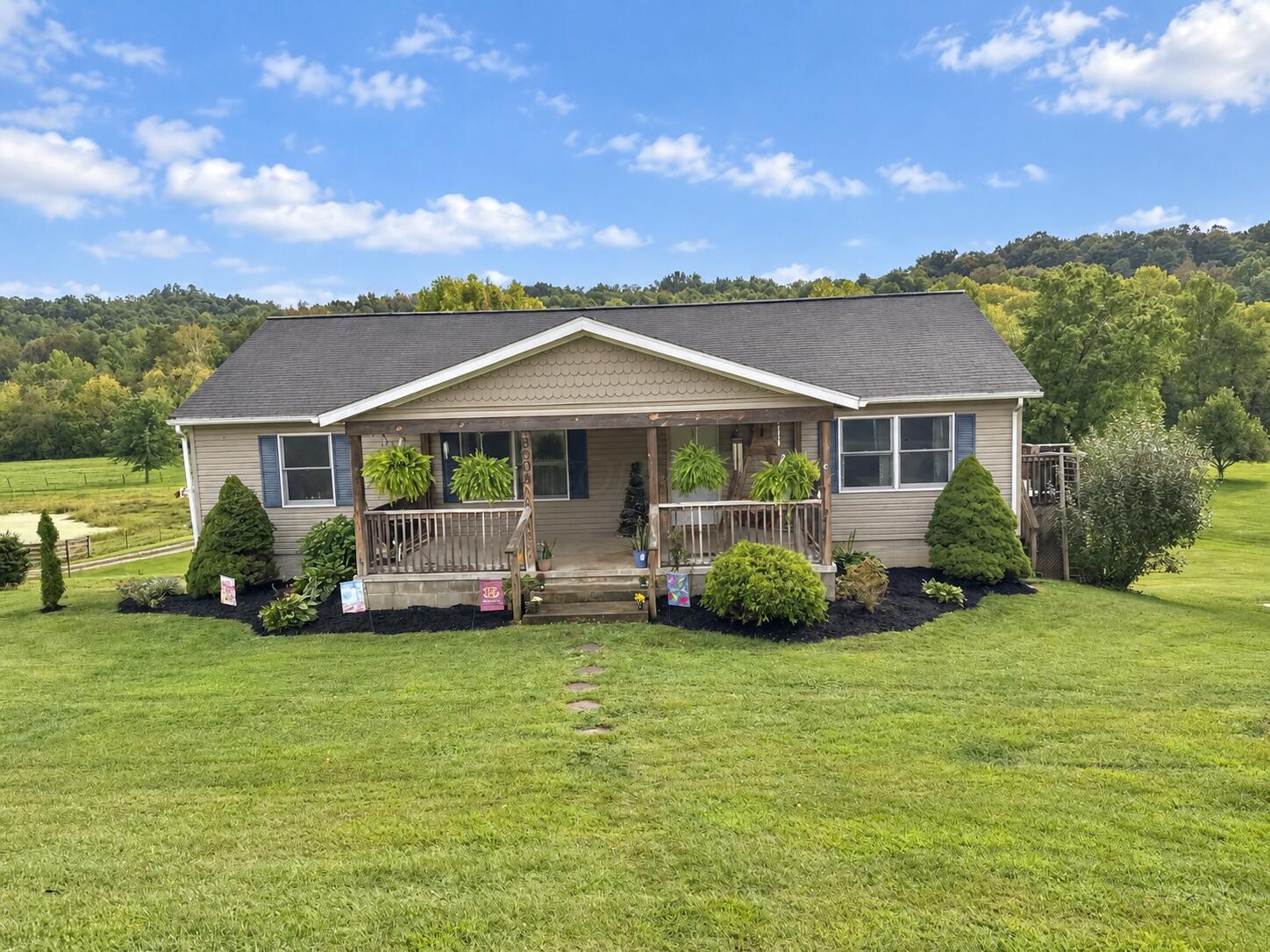 8005 Stone Castle Road Property Photo 1