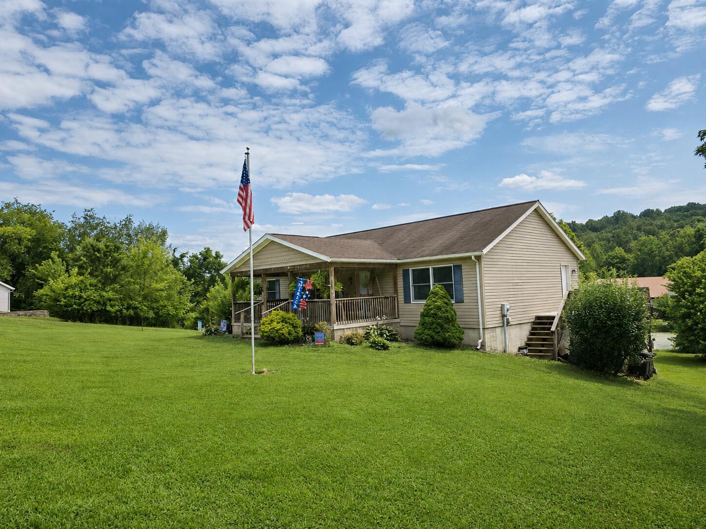 8005 Stone Castle Road Property Photo 4