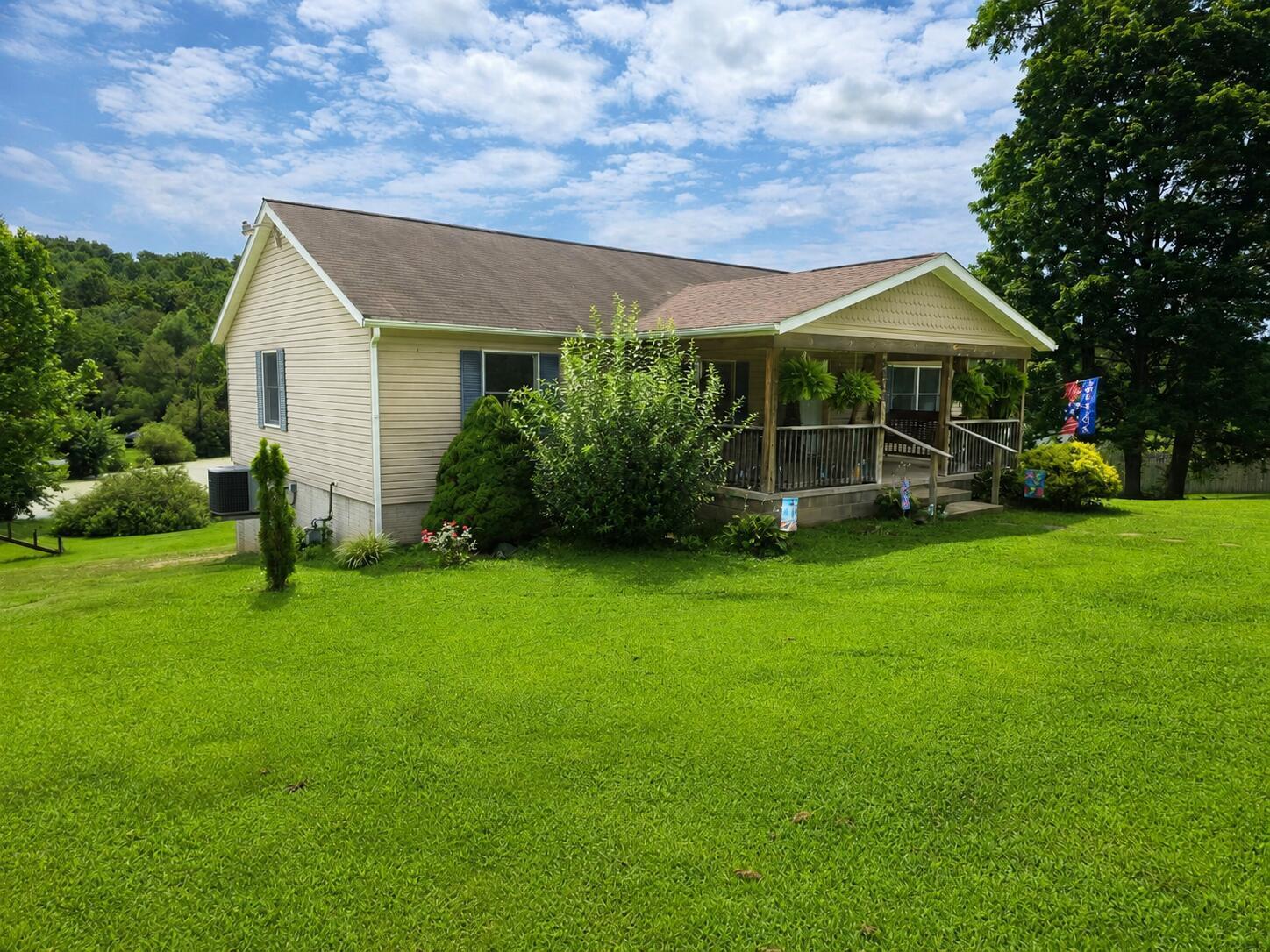 8005 Stone Castle Road Property Photo 6