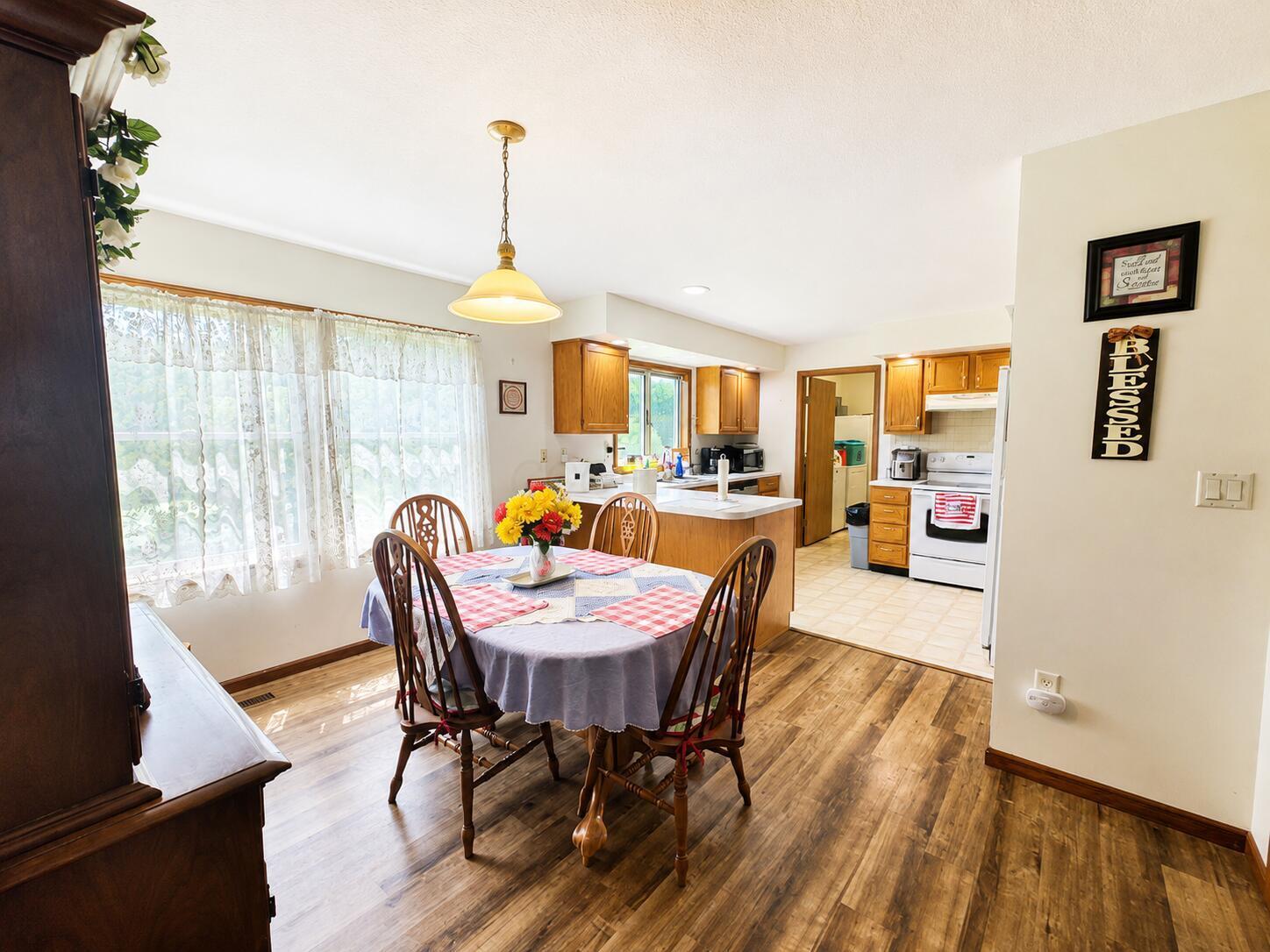 8005 Stone Castle Road Property Photo 15