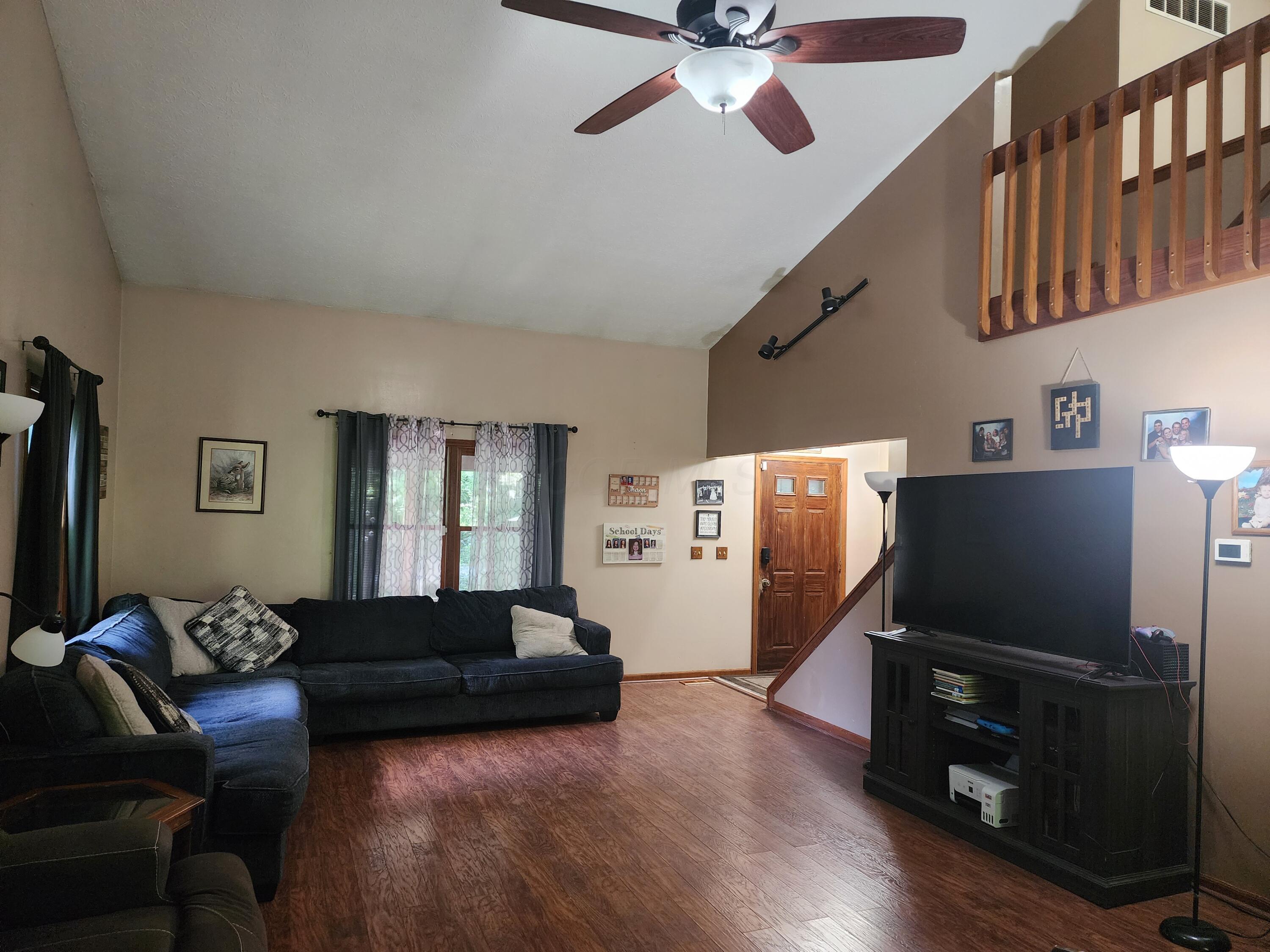 2476 Watseka Drive Property Photo 6